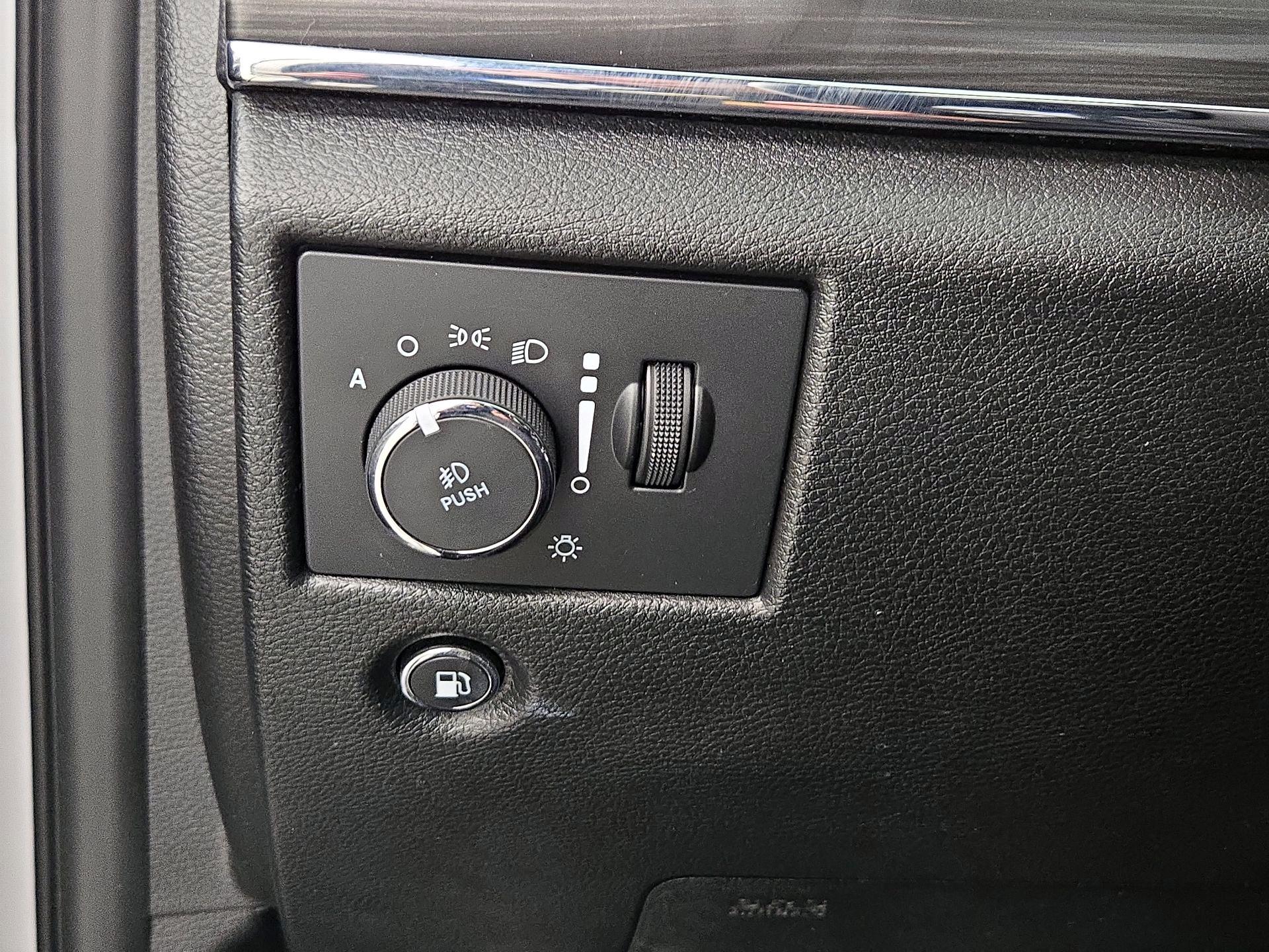 Thumbnail: 2022 Jeep Grand Cherokee - 13