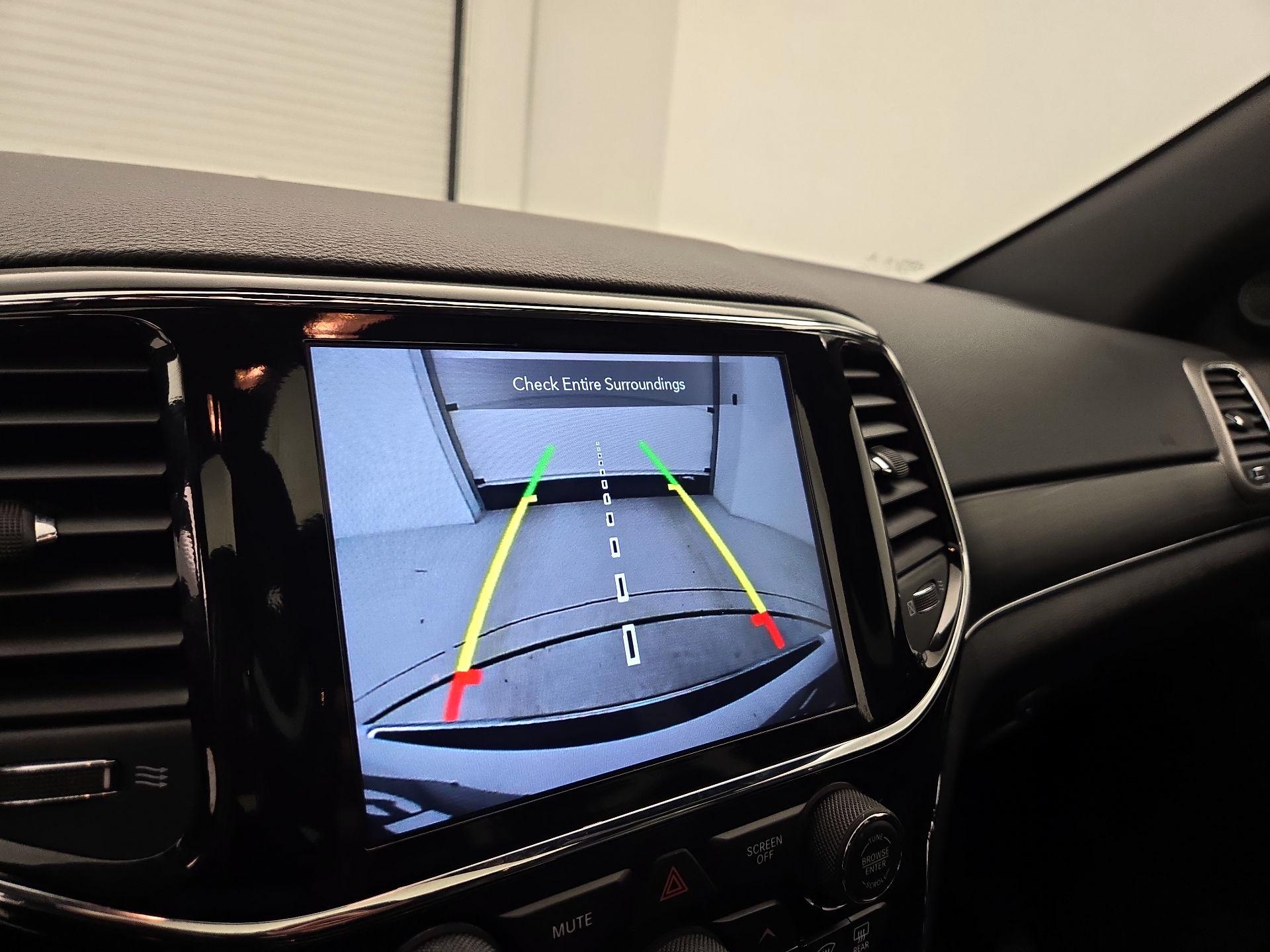 Thumbnail: 2022 Jeep Grand Cherokee - 15