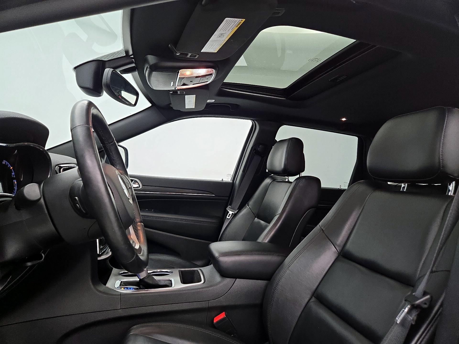 Thumbnail: 2022 Jeep Grand Cherokee - 20