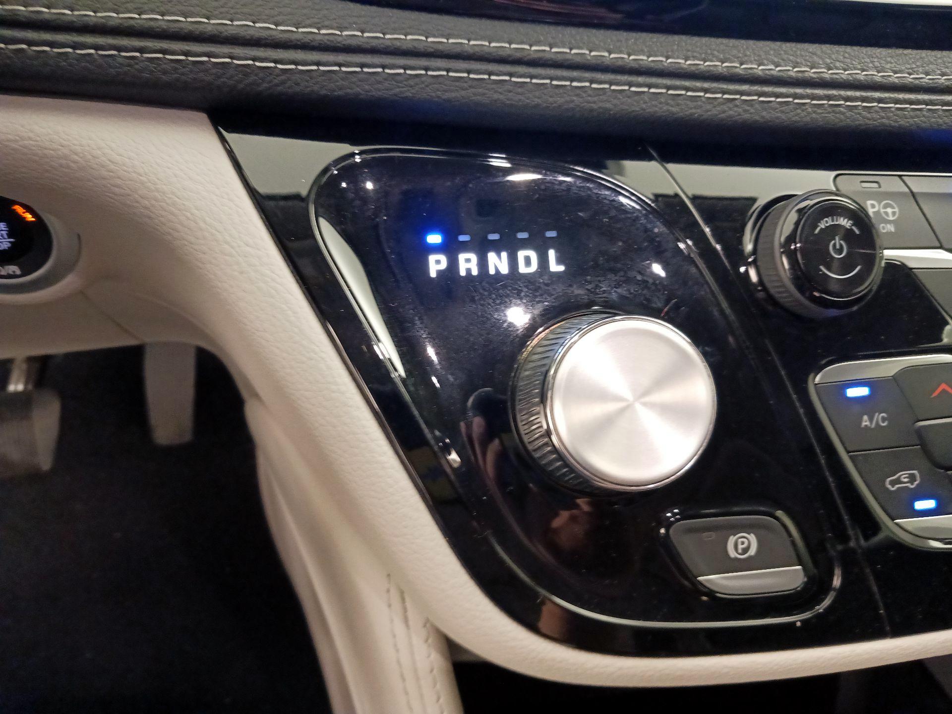 Thumbnail: 2022 Chrysler Pacifica - 18