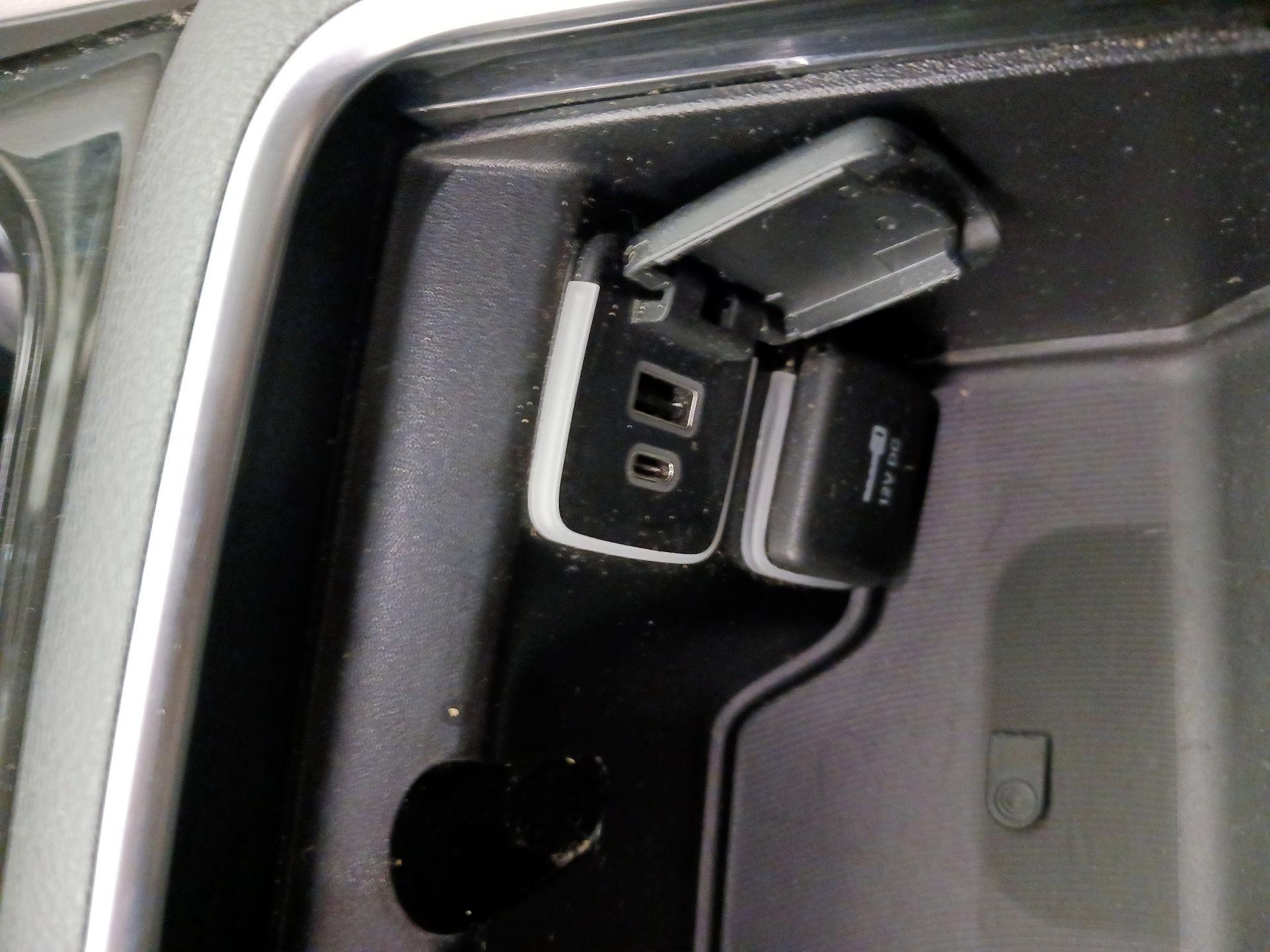 Thumbnail: 2022 Chrysler Pacifica - 19