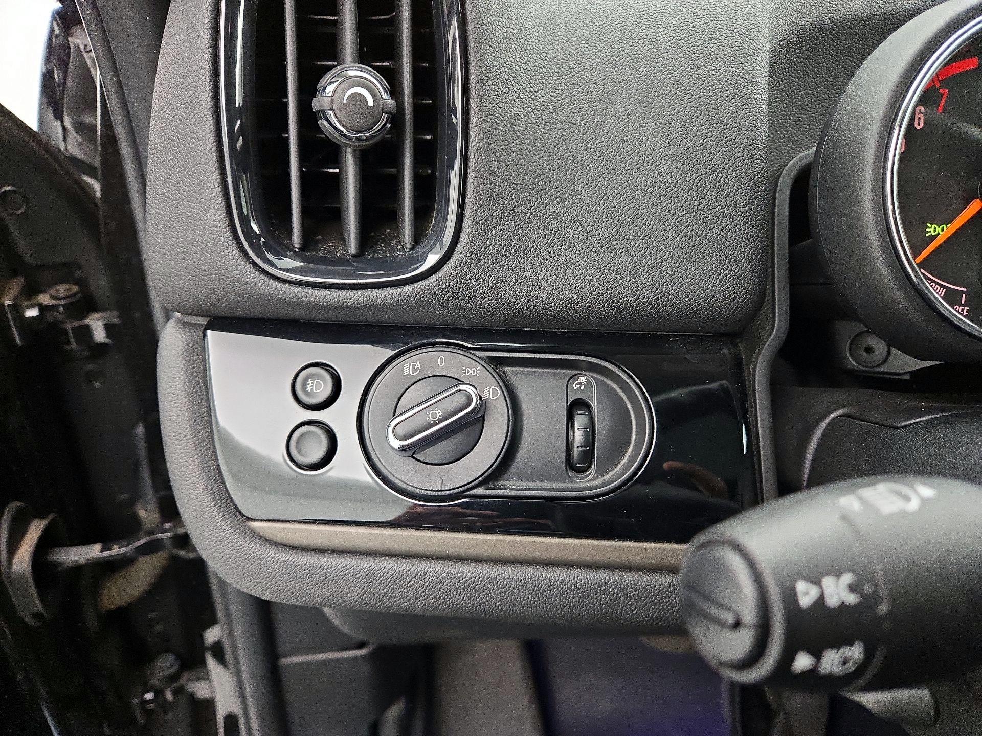 Thumbnail: 2020 MINI Cooper Countryman - 13