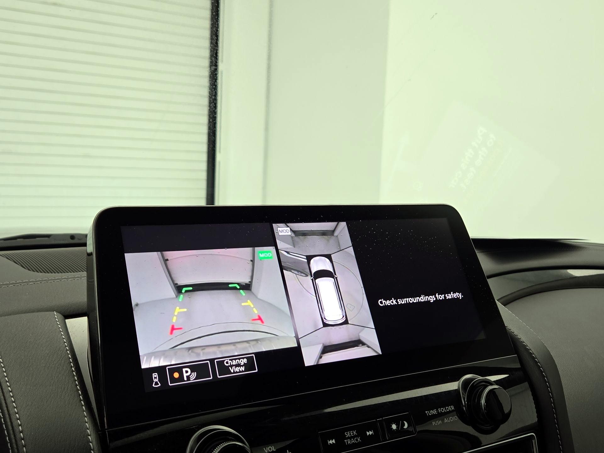 Thumbnail: 2024 INFINITI QX80 - 15