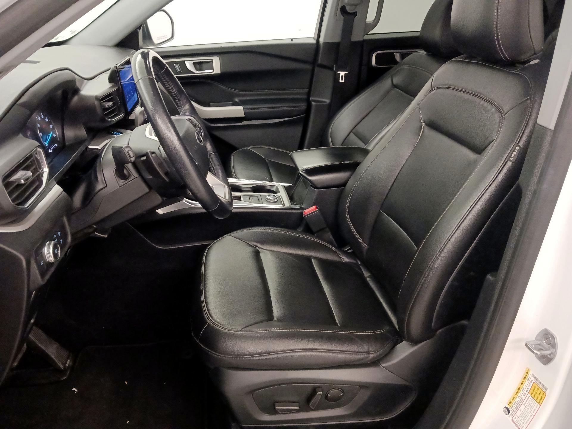 Thumbnail: 2020 Ford Explorer - 11