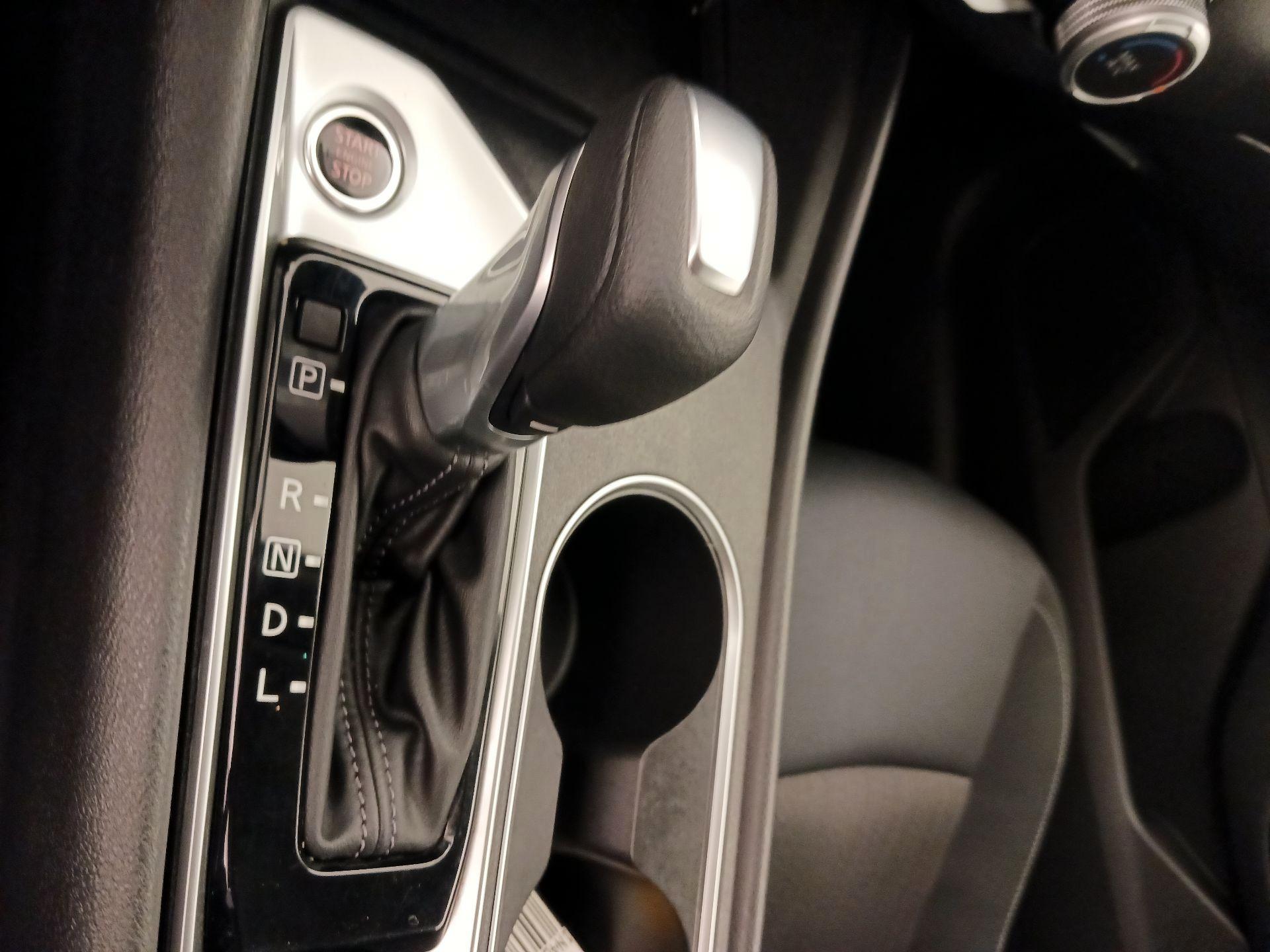 Thumbnail: 2022 Nissan Altima - 17