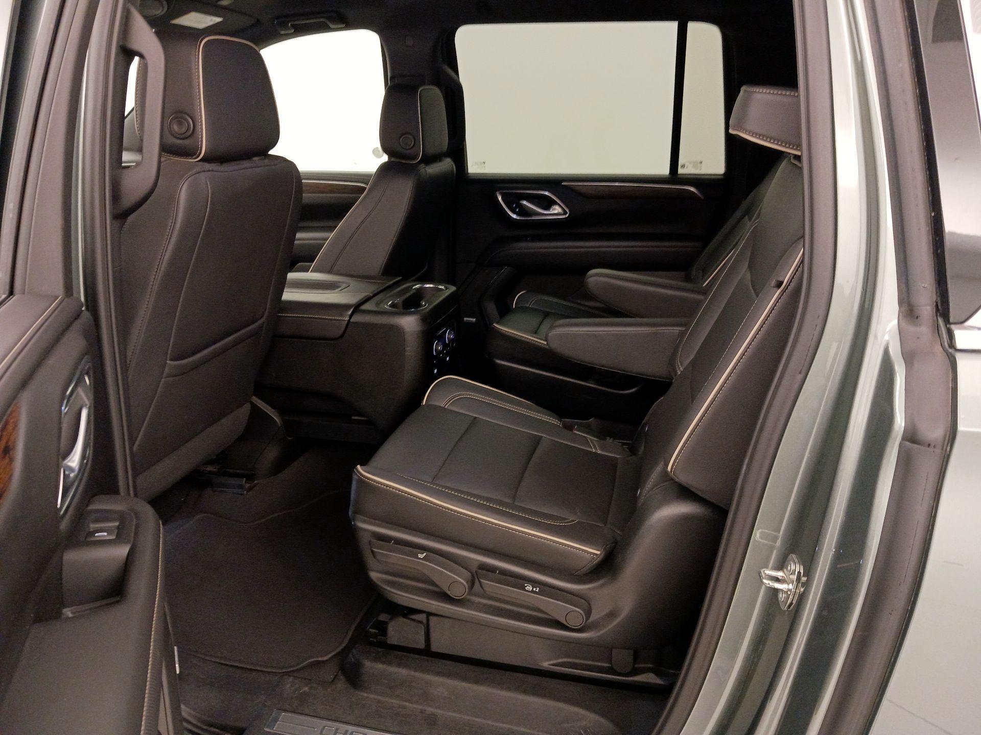 Thumbnail: 2023 Chevrolet Suburban - 20