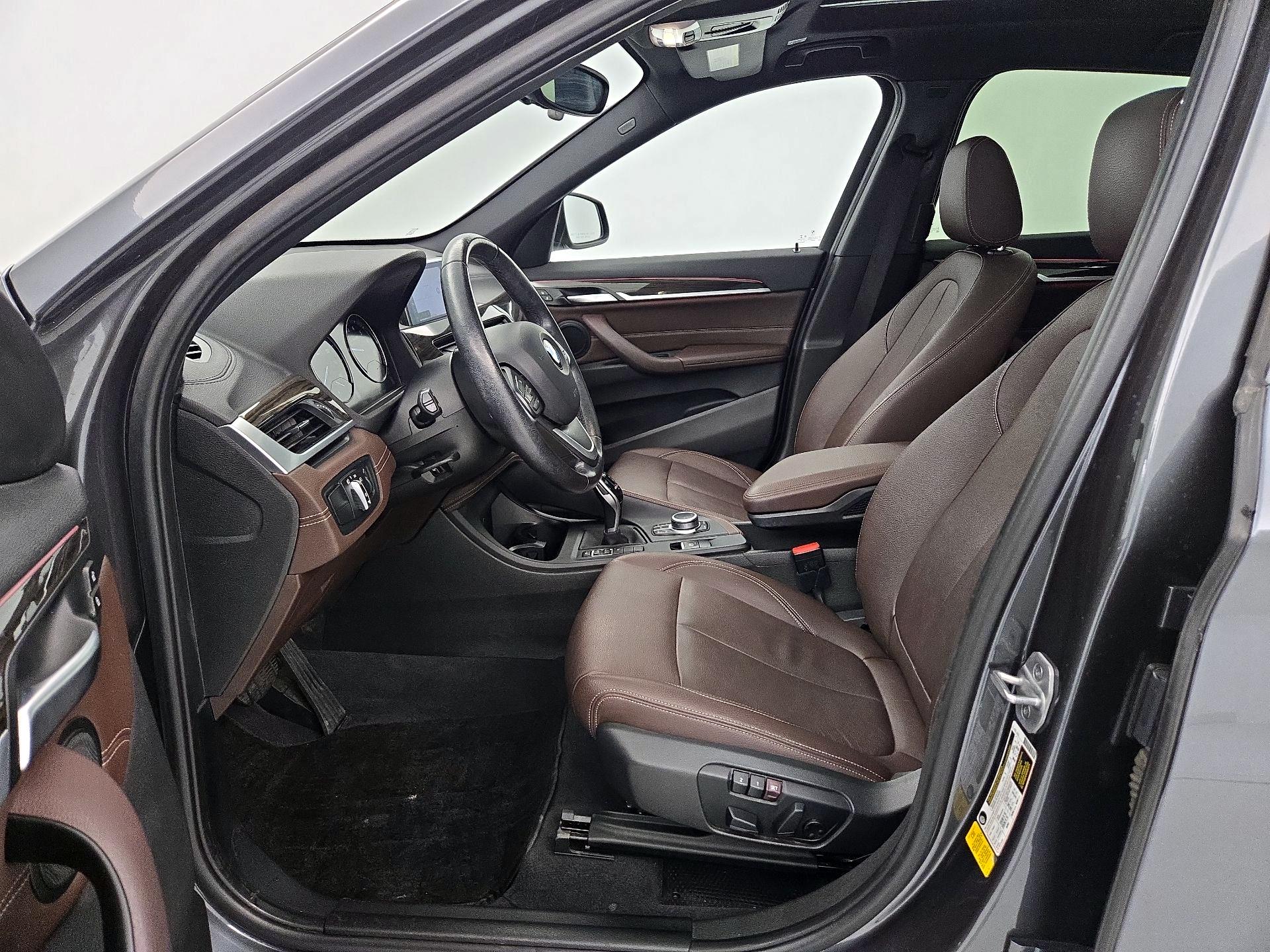 Thumbnail: 2021 BMW X1 - 11