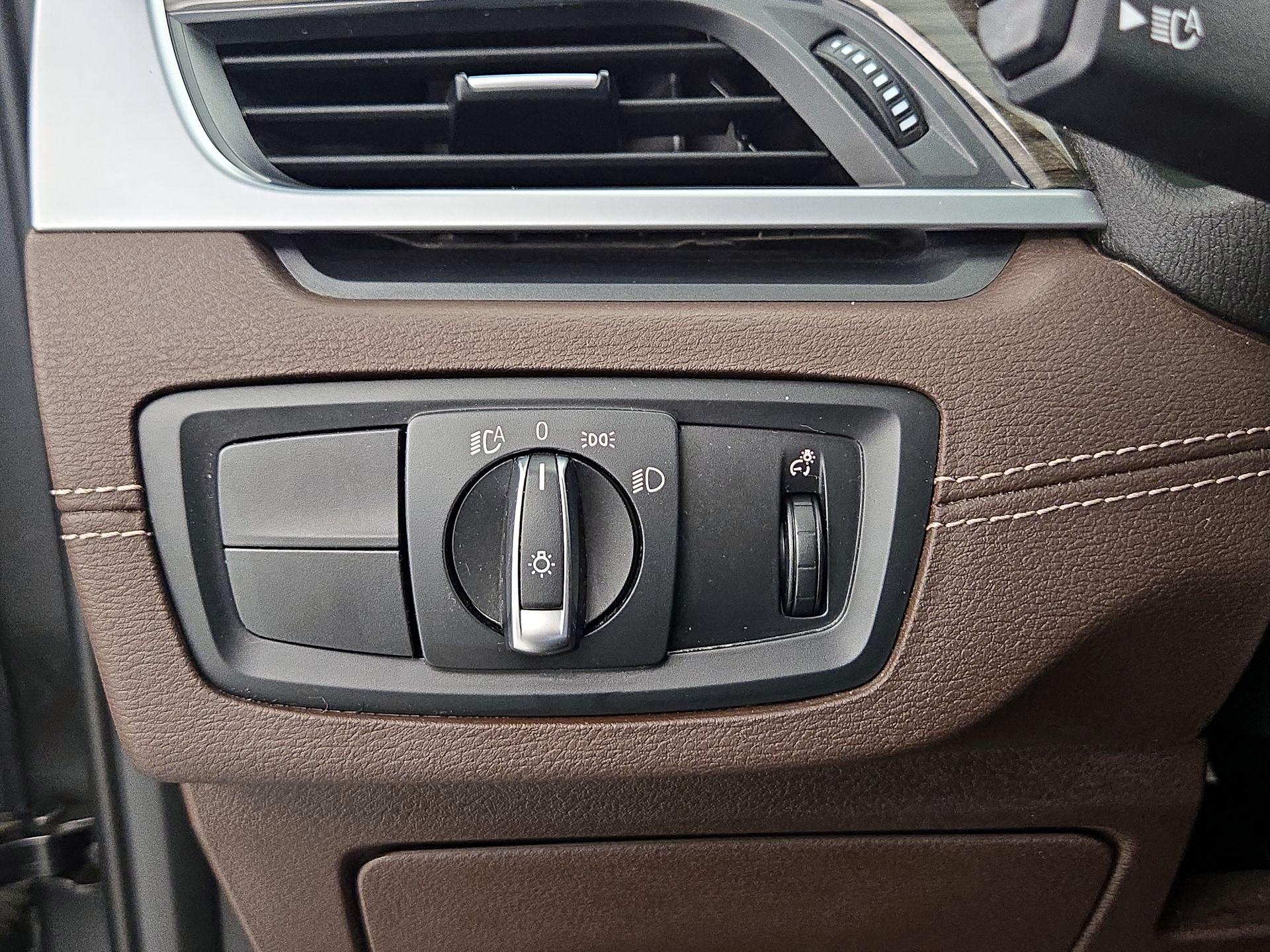 Thumbnail: 2021 BMW X1 - 13