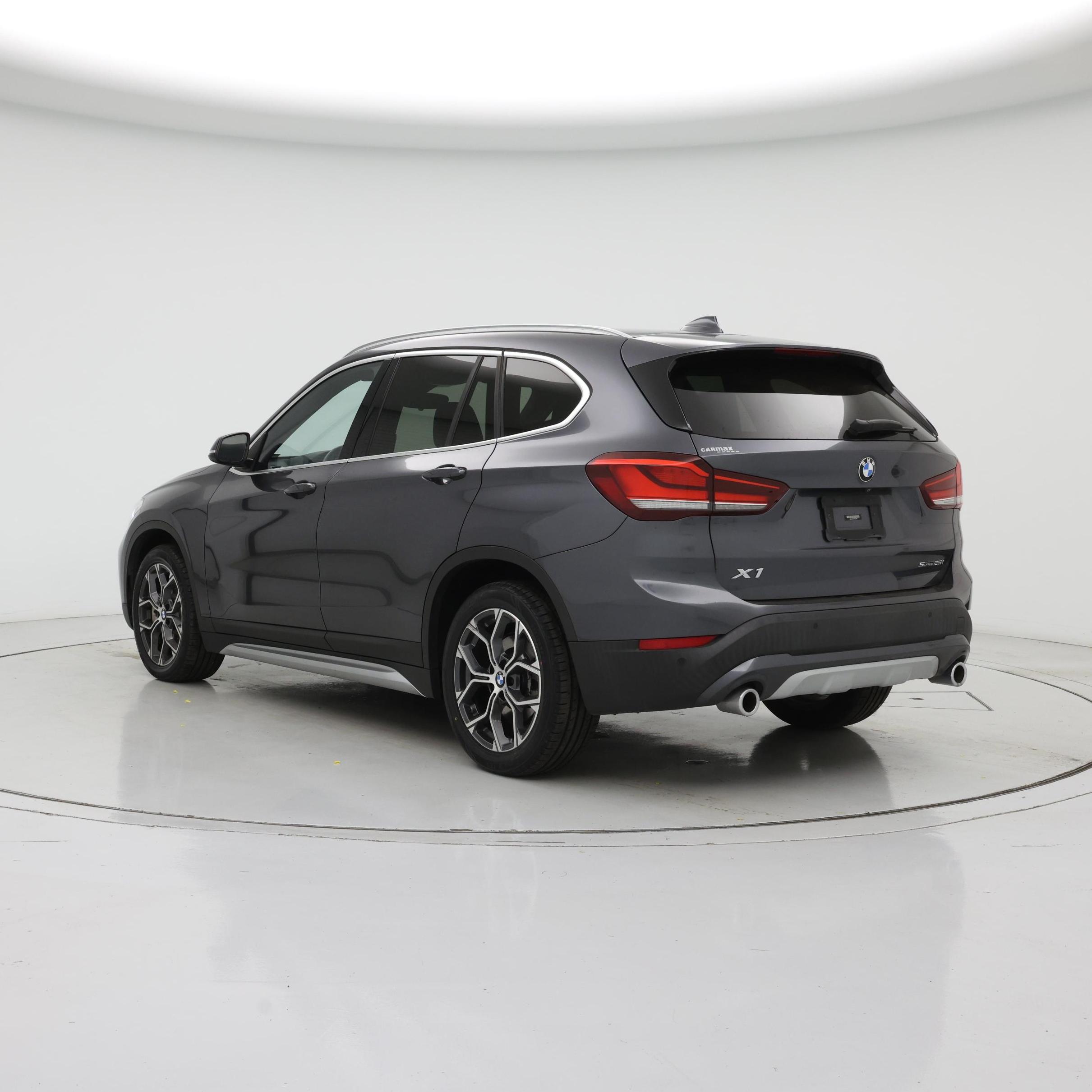 Thumbnail: 2021 BMW X1 - 2