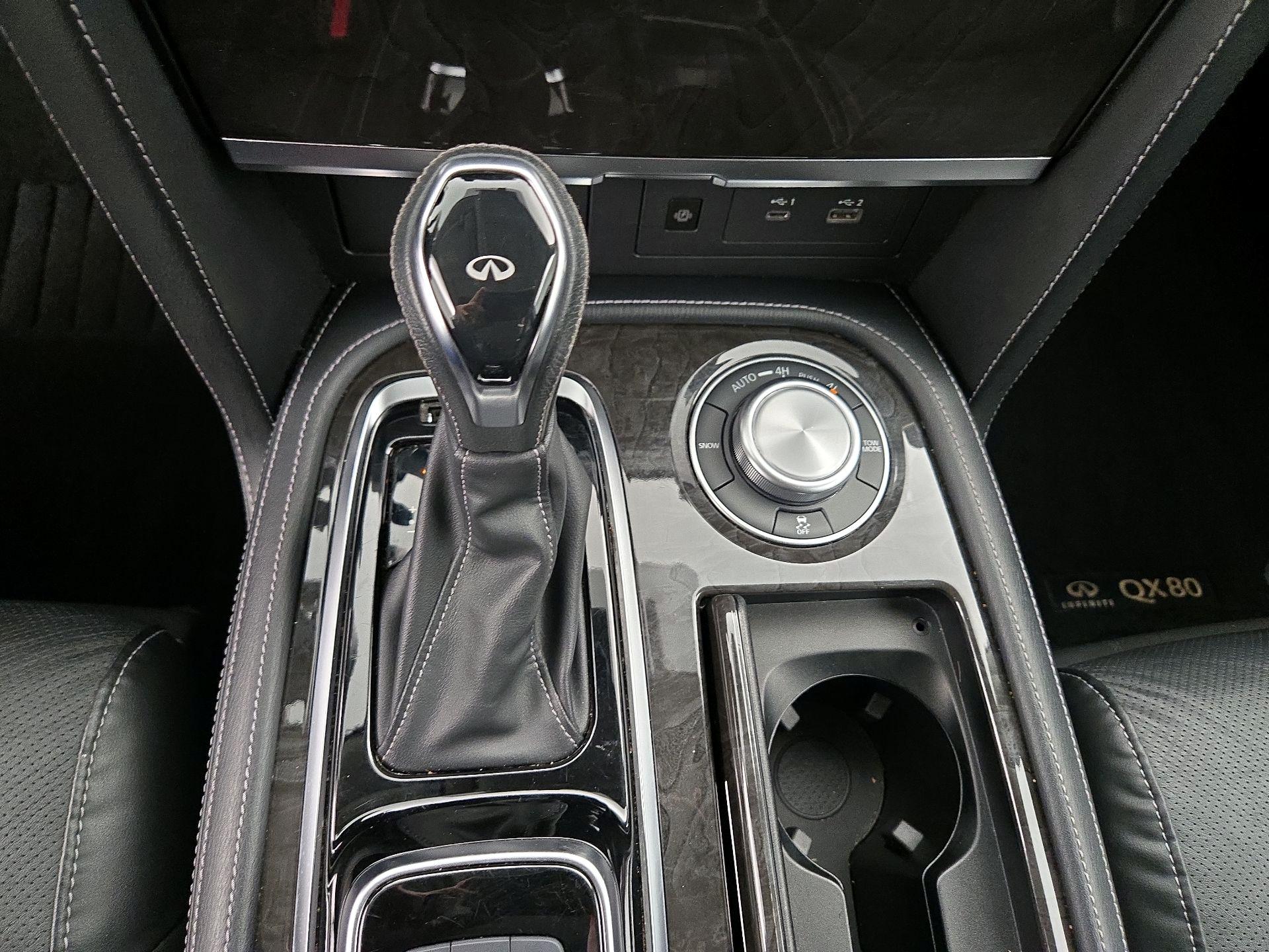 Thumbnail: 2024 INFINITI QX80 - 18