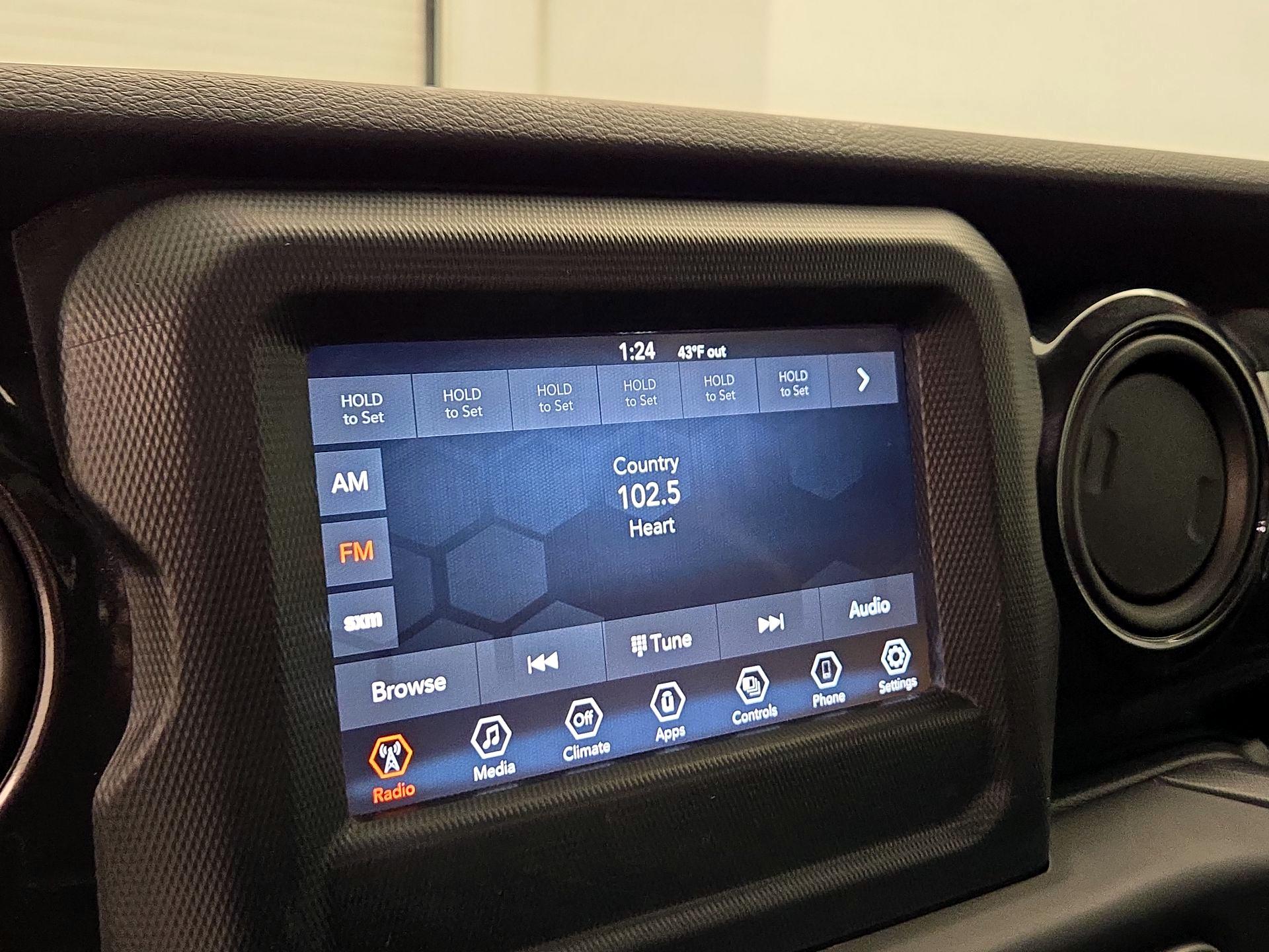 Thumbnail: 2021 Jeep Wrangler - 15