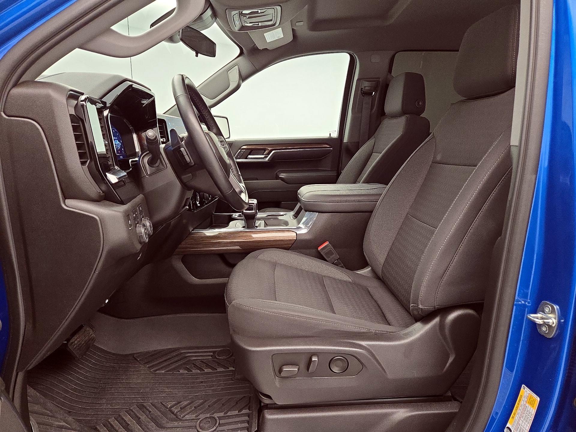 Thumbnail: 2023 Chevrolet Silverado 1500 - 11