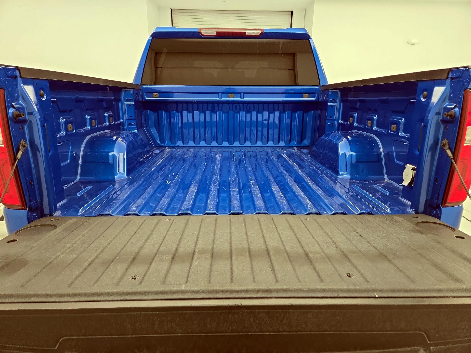 Thumbnail: 2023 Chevrolet Silverado 1500 - 20