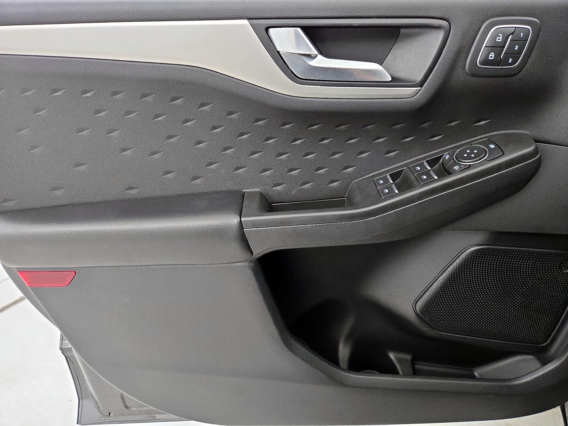 Thumbnail: 2020 Ford Escape - 12