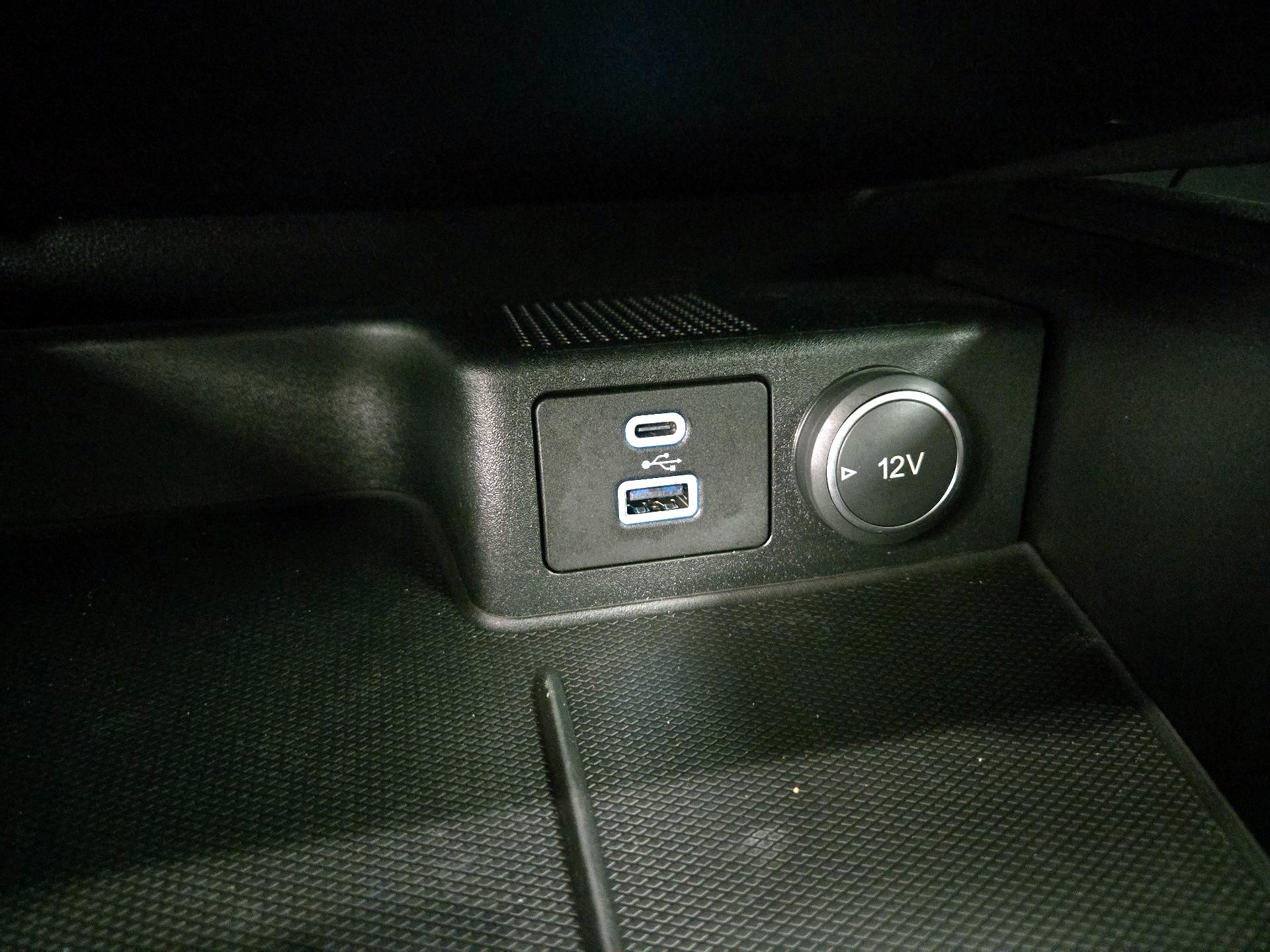 Thumbnail: 2020 Ford Escape - 18