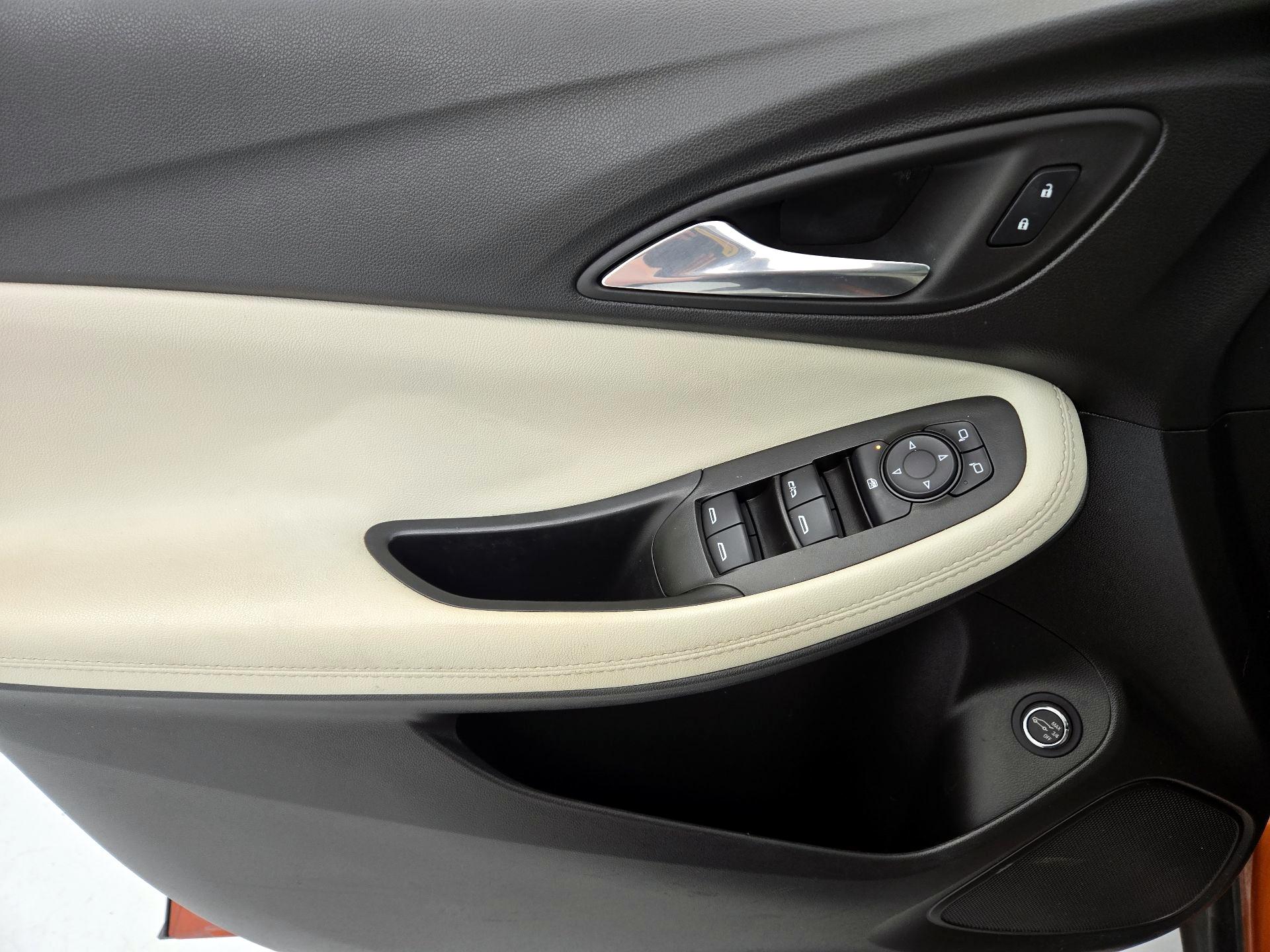 Thumbnail: 2022 Buick Encore GX - 12