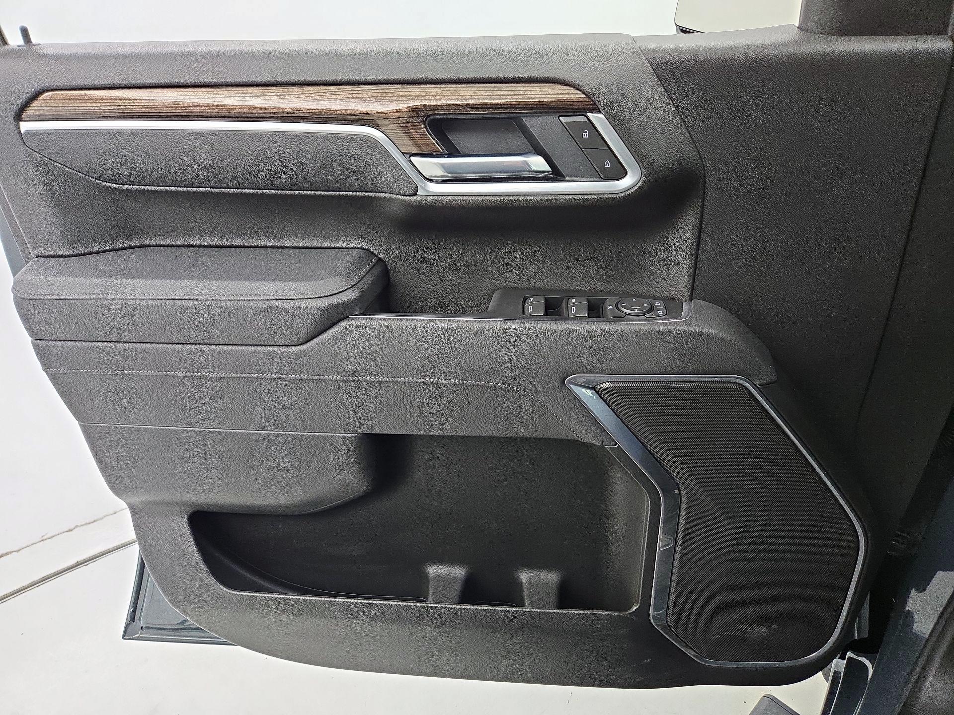 Thumbnail: 2025 Chevrolet Silverado 1500 - 12