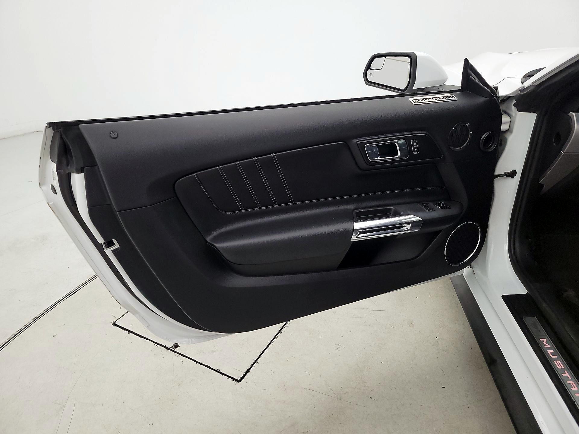 Thumbnail: 2020 Ford Mustang - 12