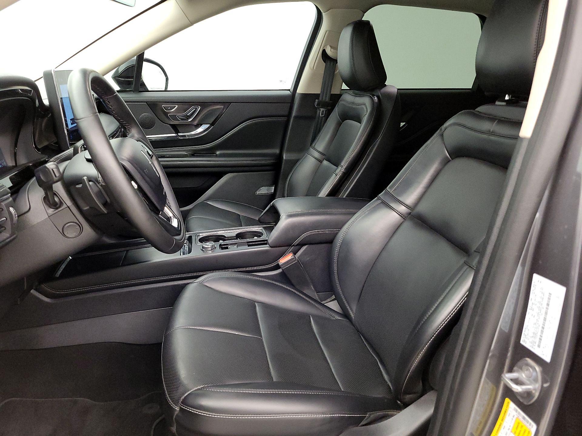 Thumbnail: 2023 Lincoln Corsair - 11