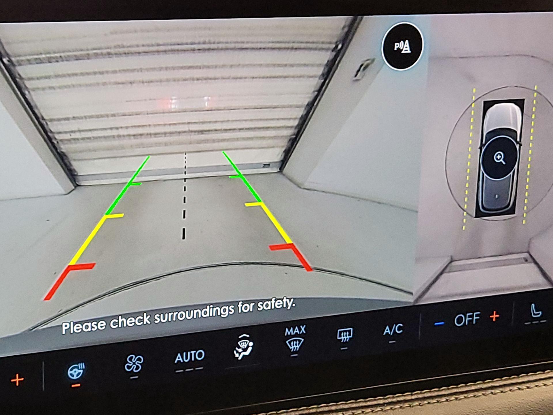 Thumbnail: 2023 Lincoln Corsair - 15