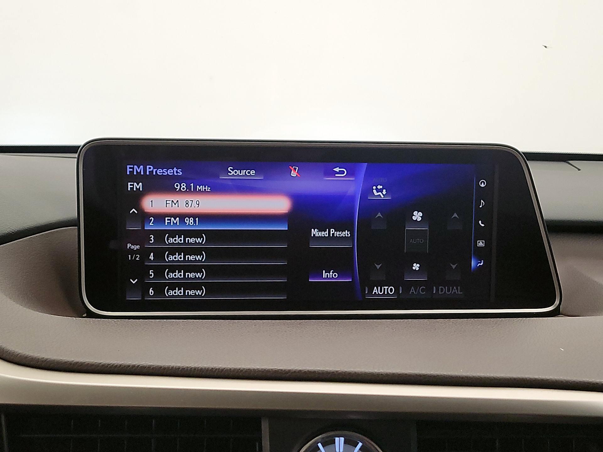 Thumbnail: 2016 Lexus RX - 16