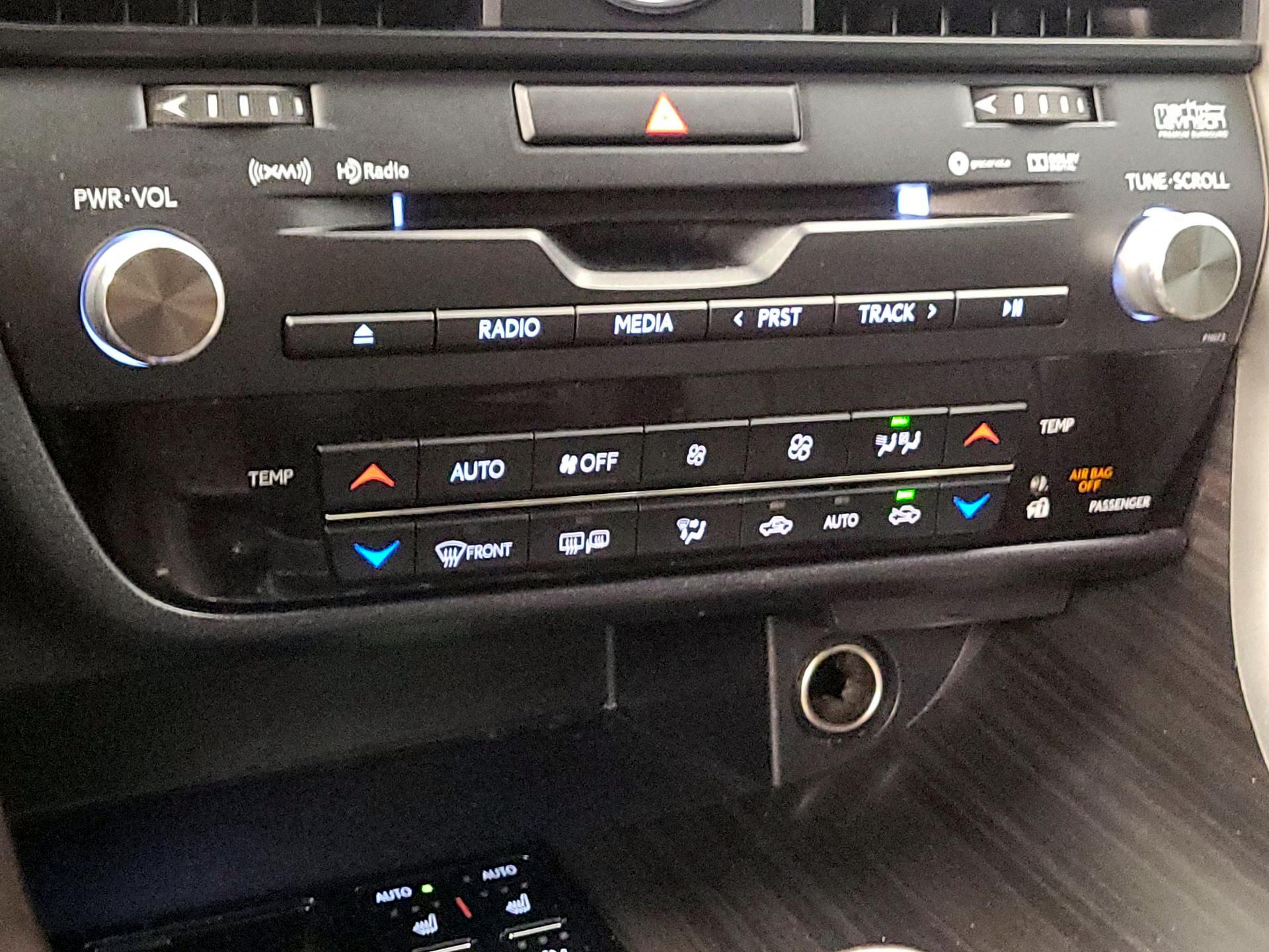 Thumbnail: 2016 Lexus RX - 17