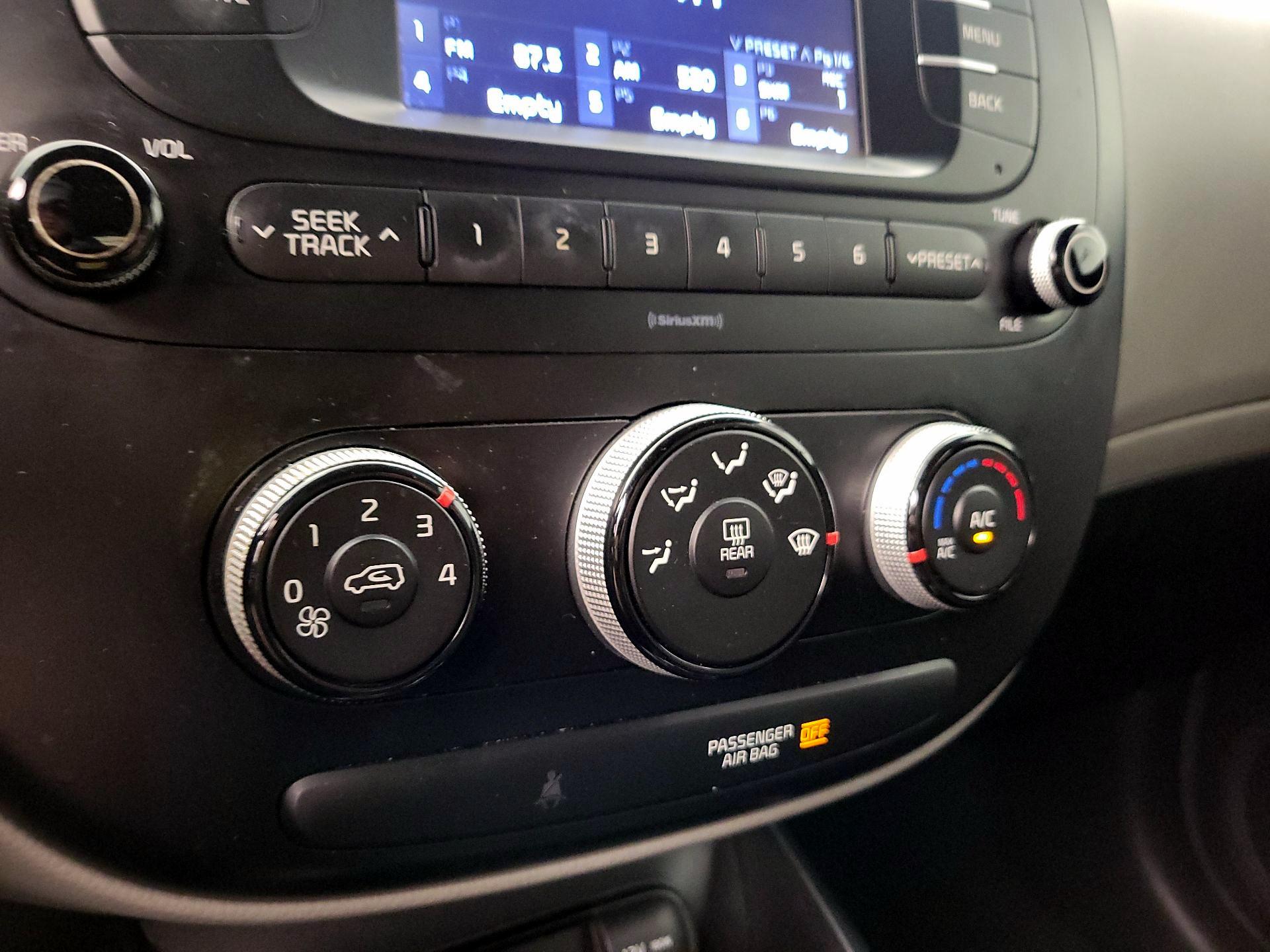 Thumbnail: 2018 Kia Soul - 15