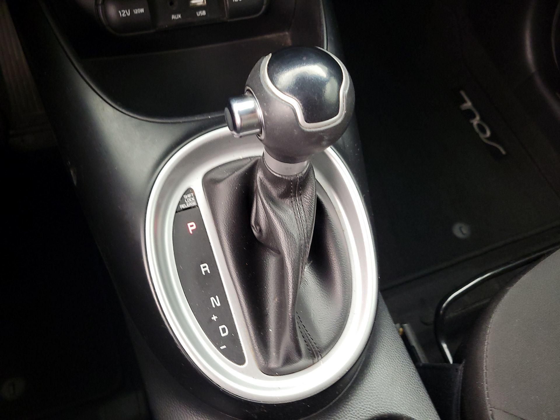 Thumbnail: 2018 Kia Soul - 16