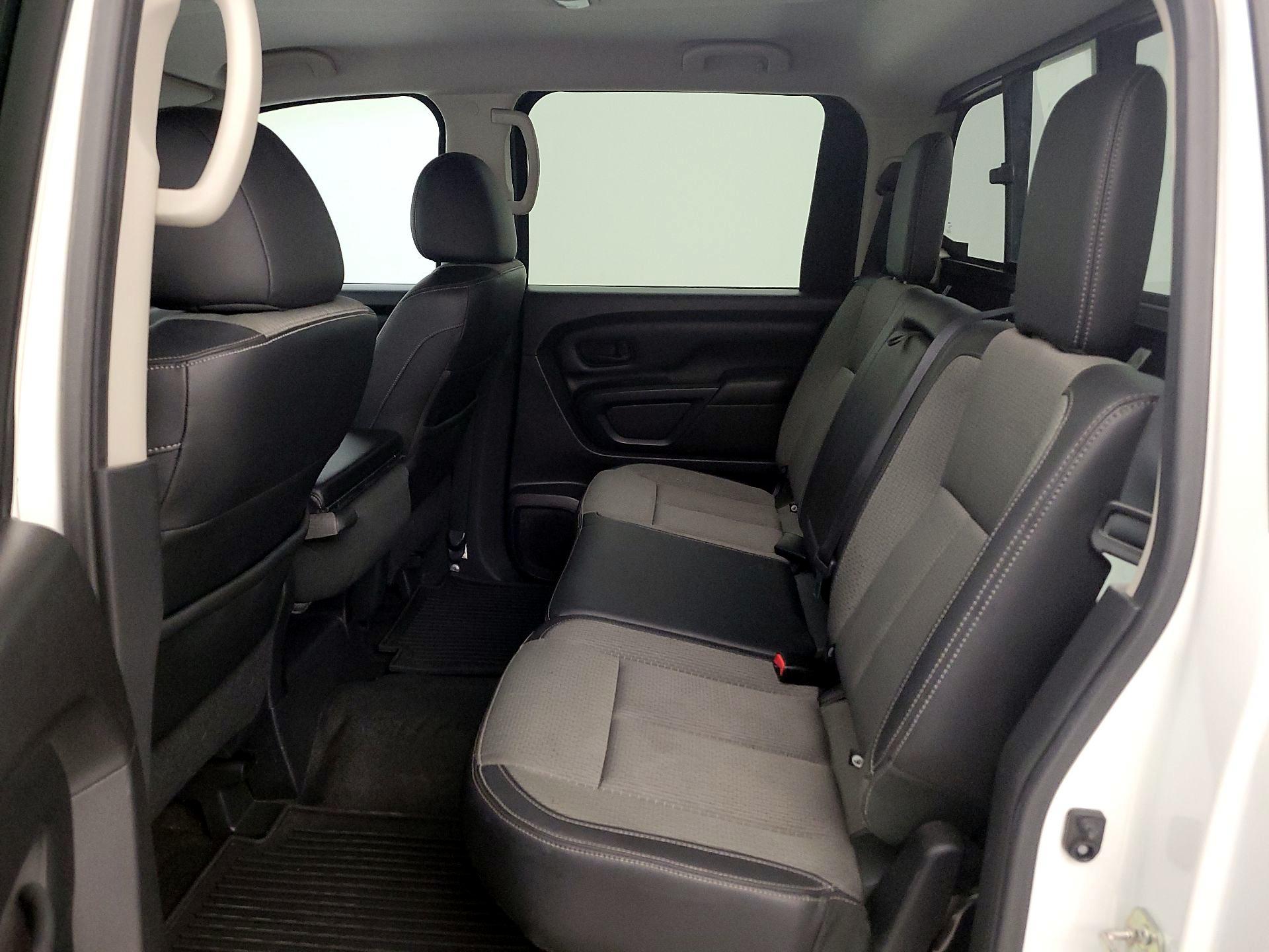 Thumbnail: 2017 Nissan Titan - 18