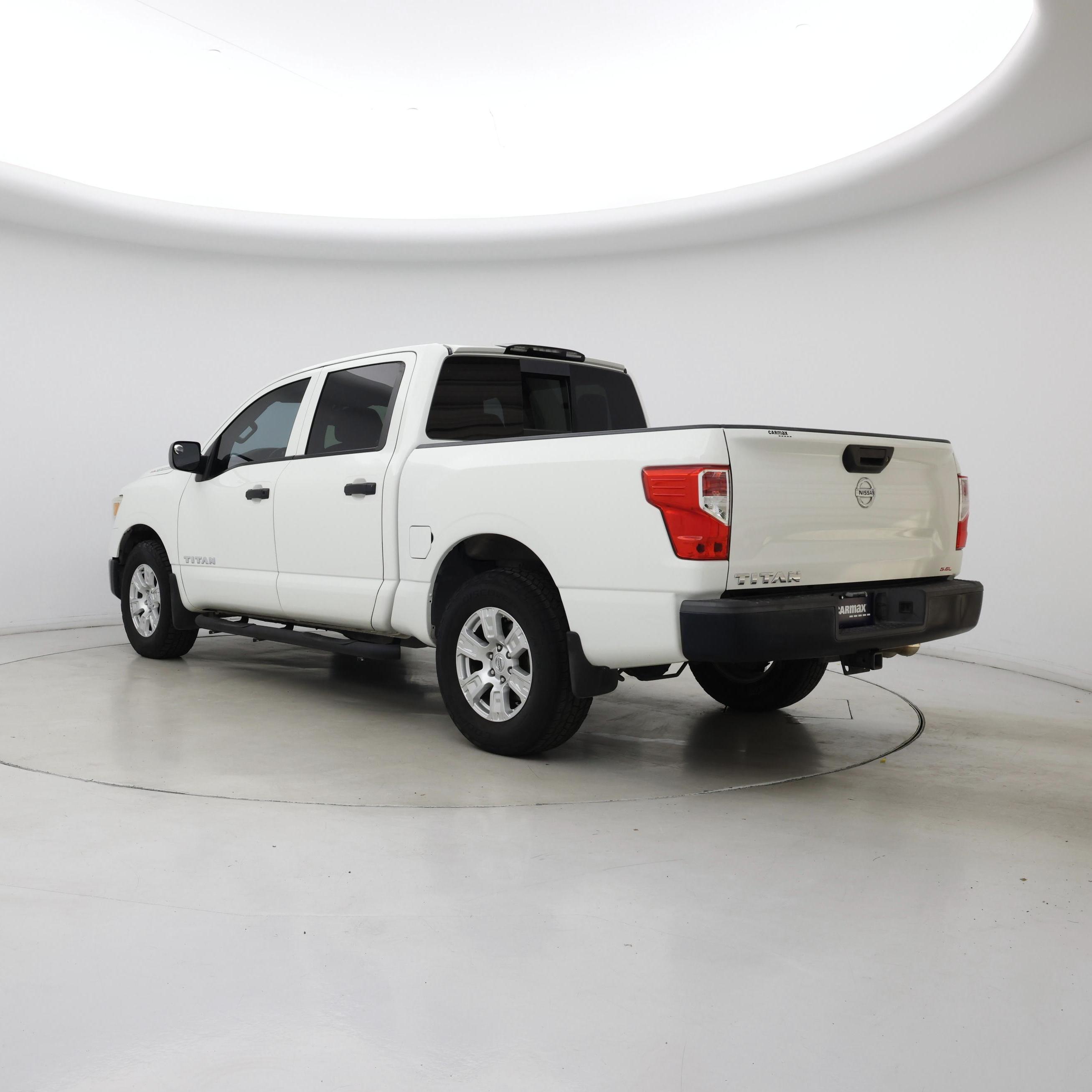 Thumbnail: 2017 Nissan Titan - 2