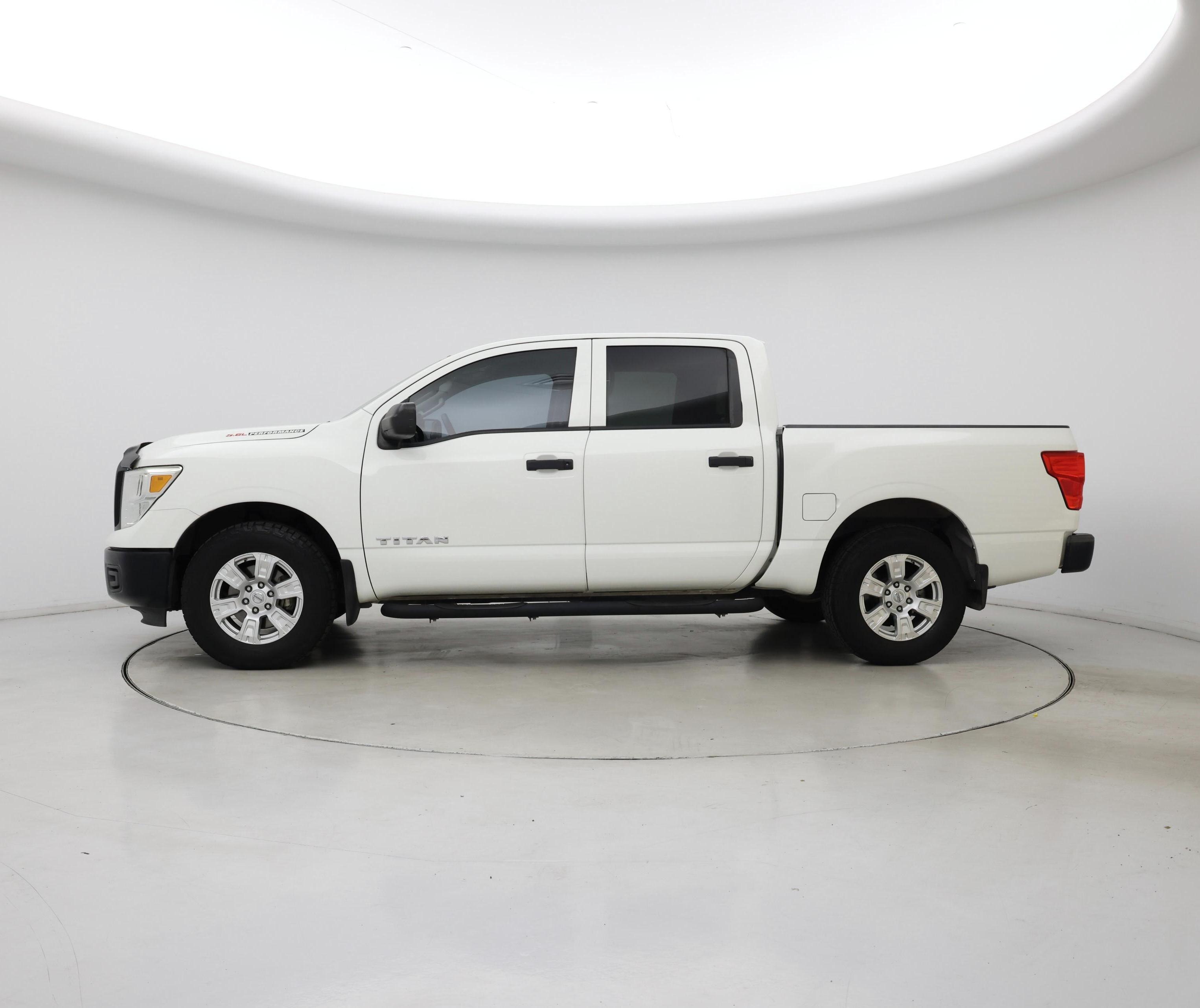 Thumbnail: 2017 Nissan Titan - 3