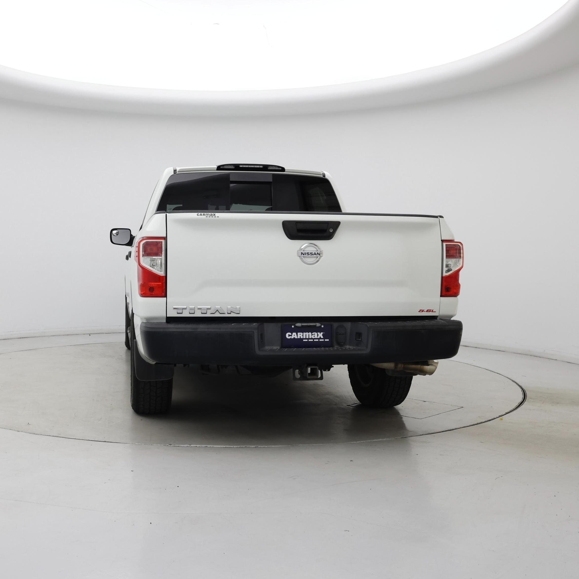 Thumbnail: 2017 Nissan Titan - 6