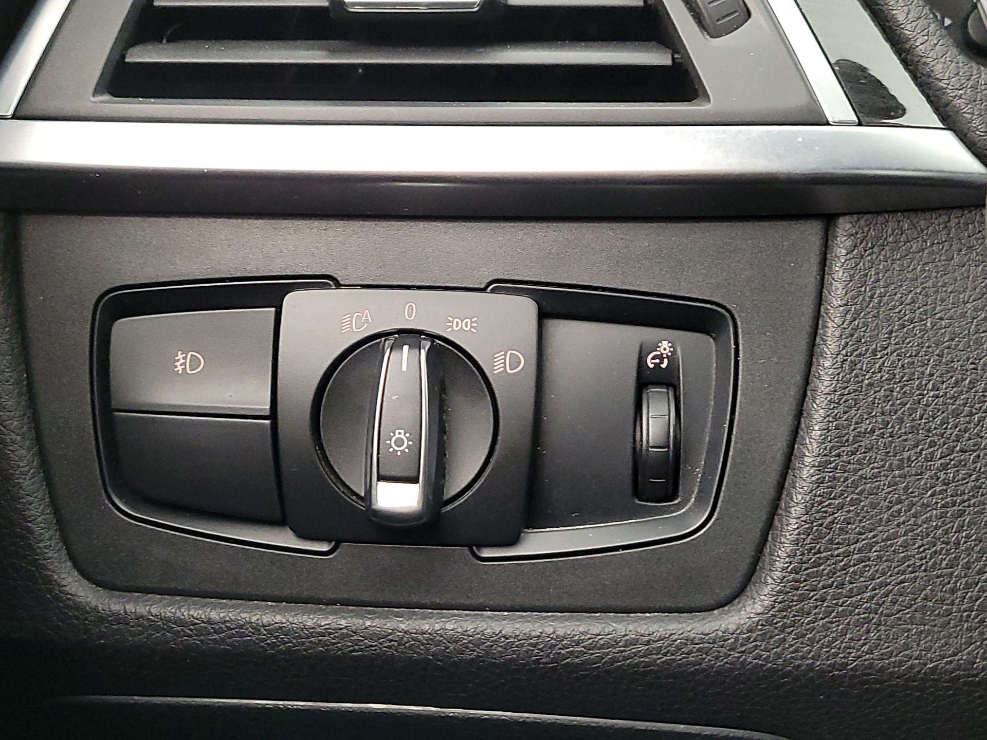 Thumbnail: 2016 BMW 3 Series - 13