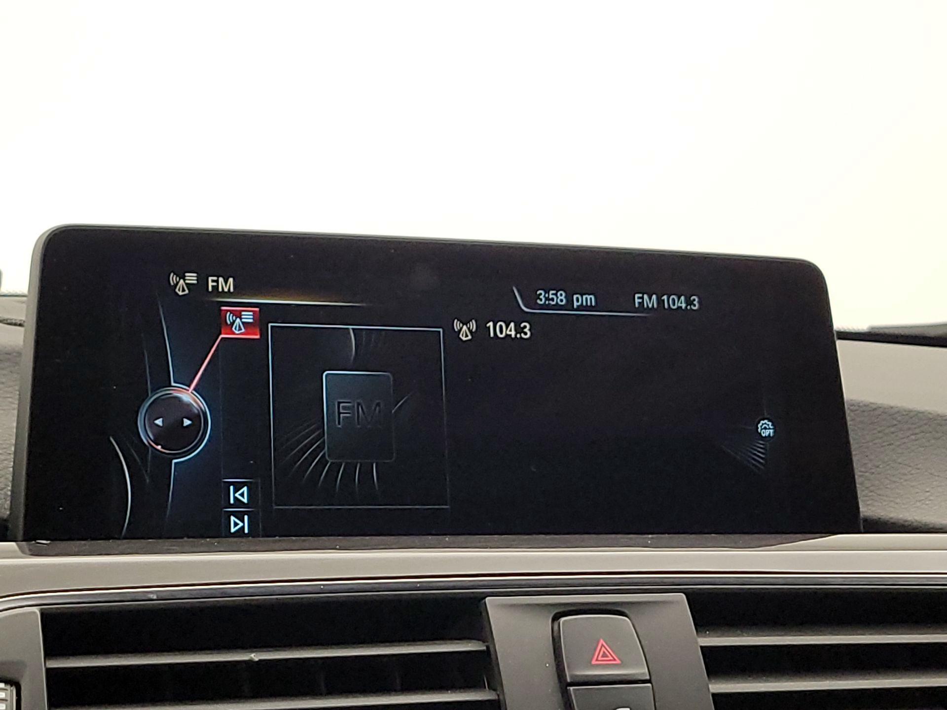 Thumbnail: 2016 BMW 3 Series - 16