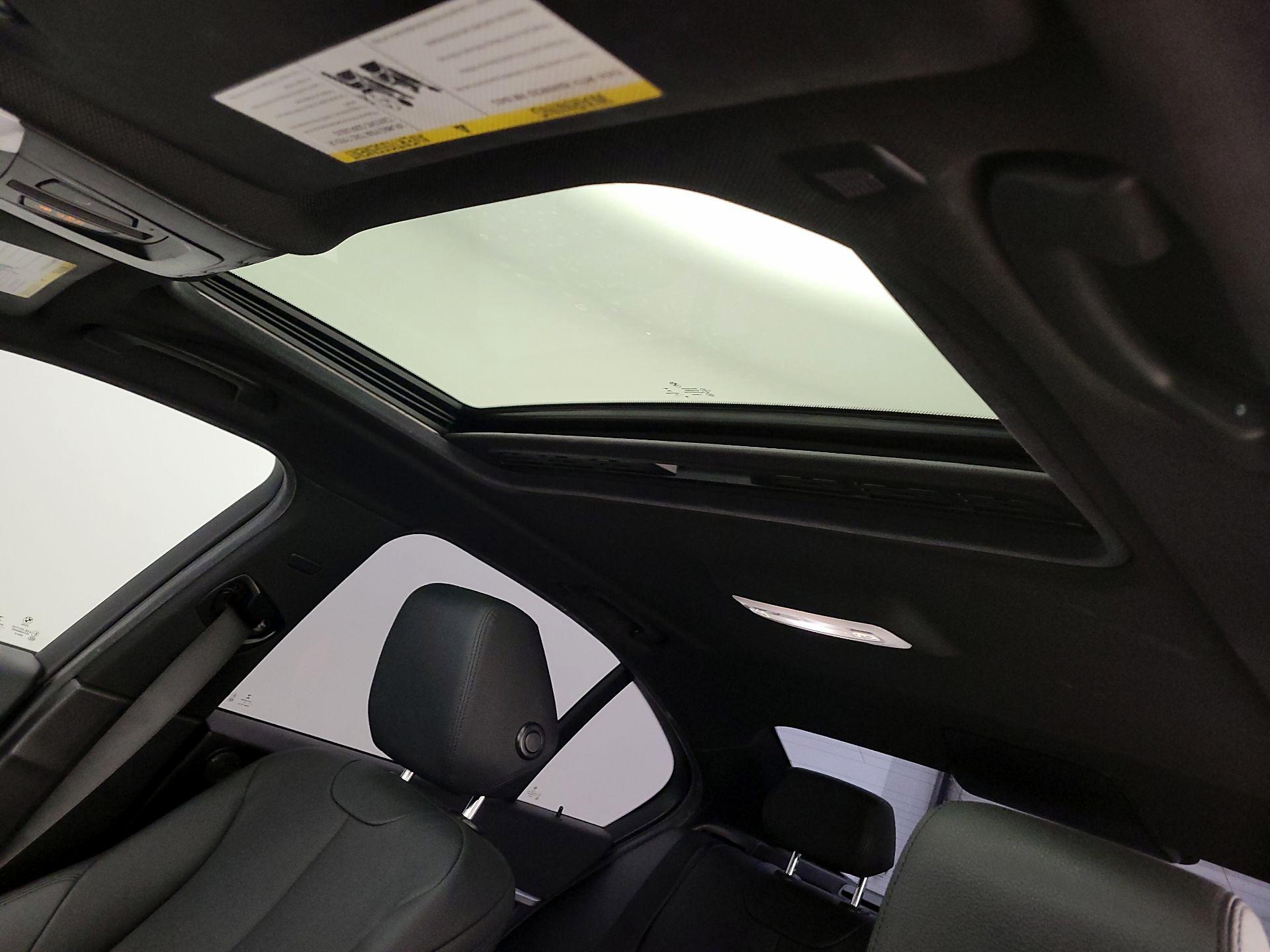 Thumbnail: 2016 BMW 3 Series - 19