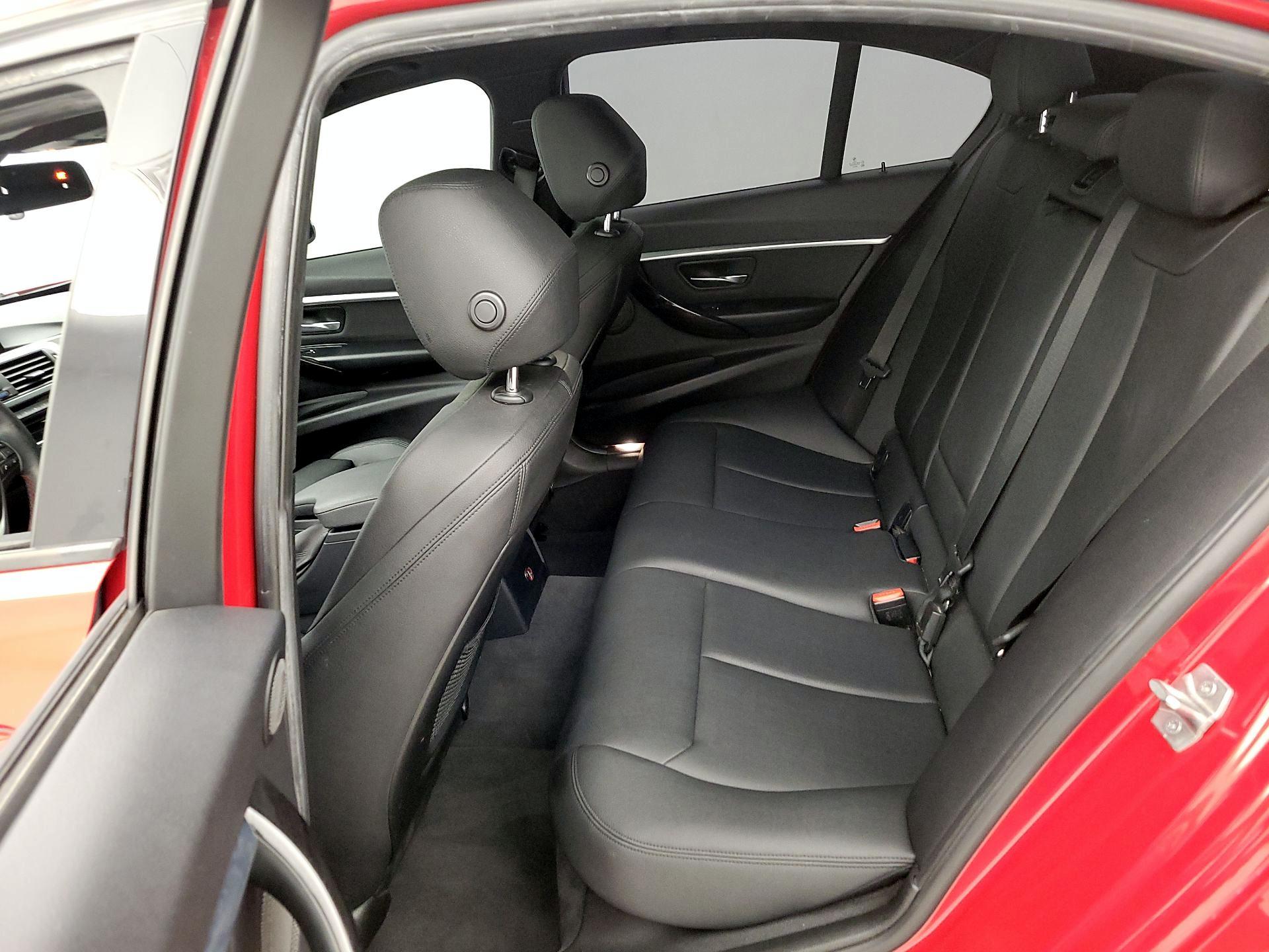 Thumbnail: 2016 BMW 3 Series - 20