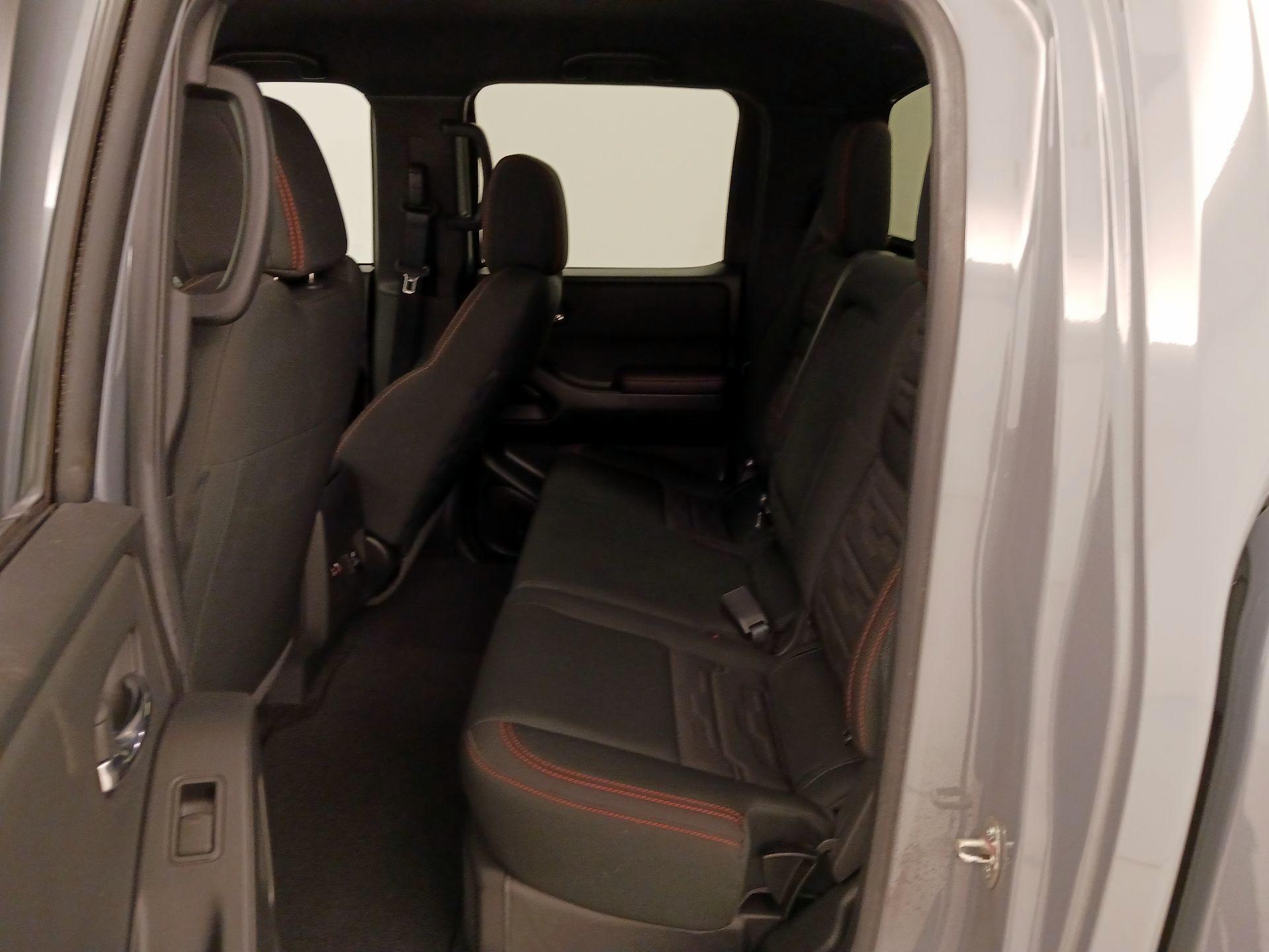 Thumbnail: 2024 Nissan Frontier - 20