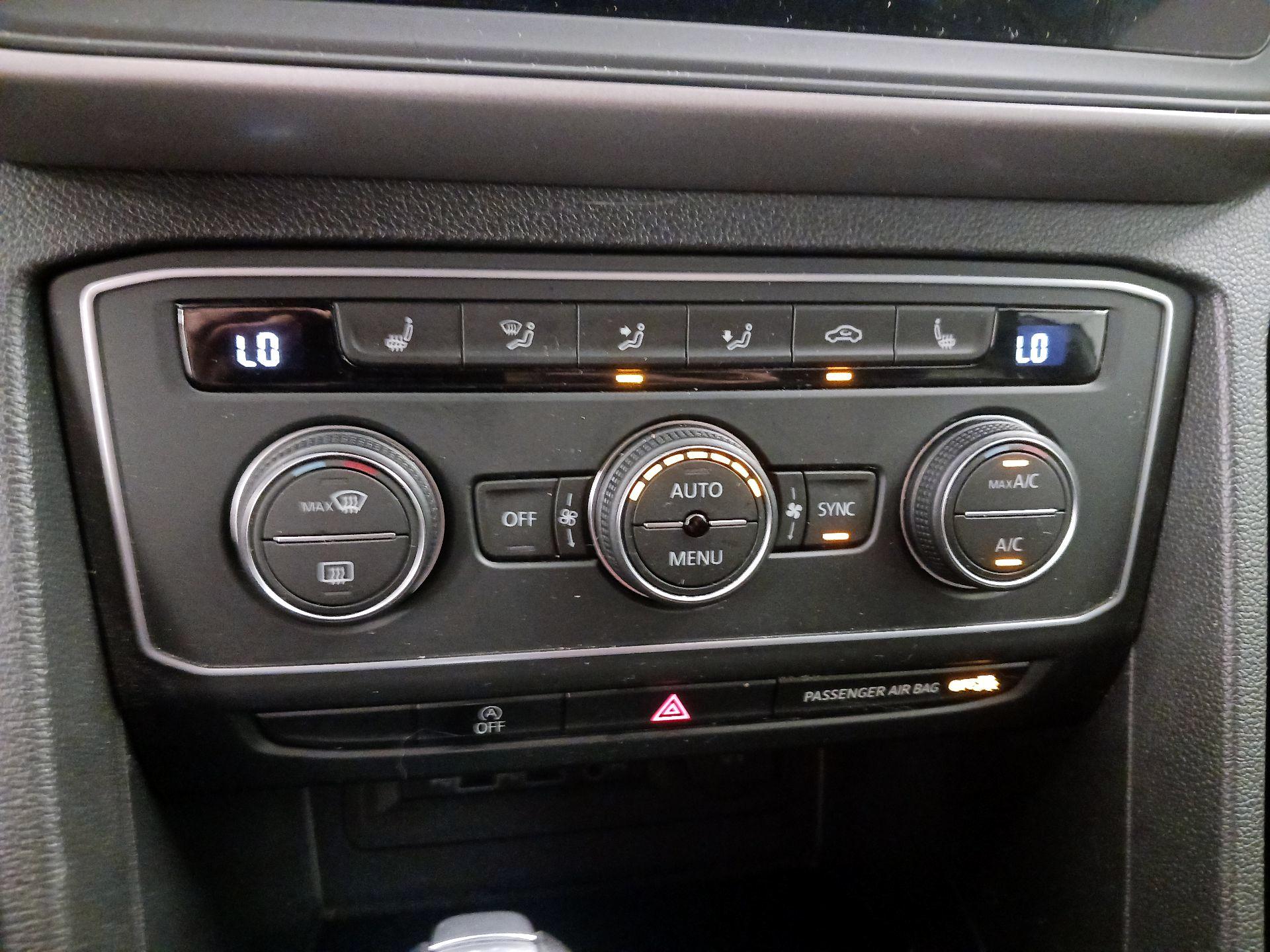 Thumbnail: 2020 Volkswagen Atlas - 16