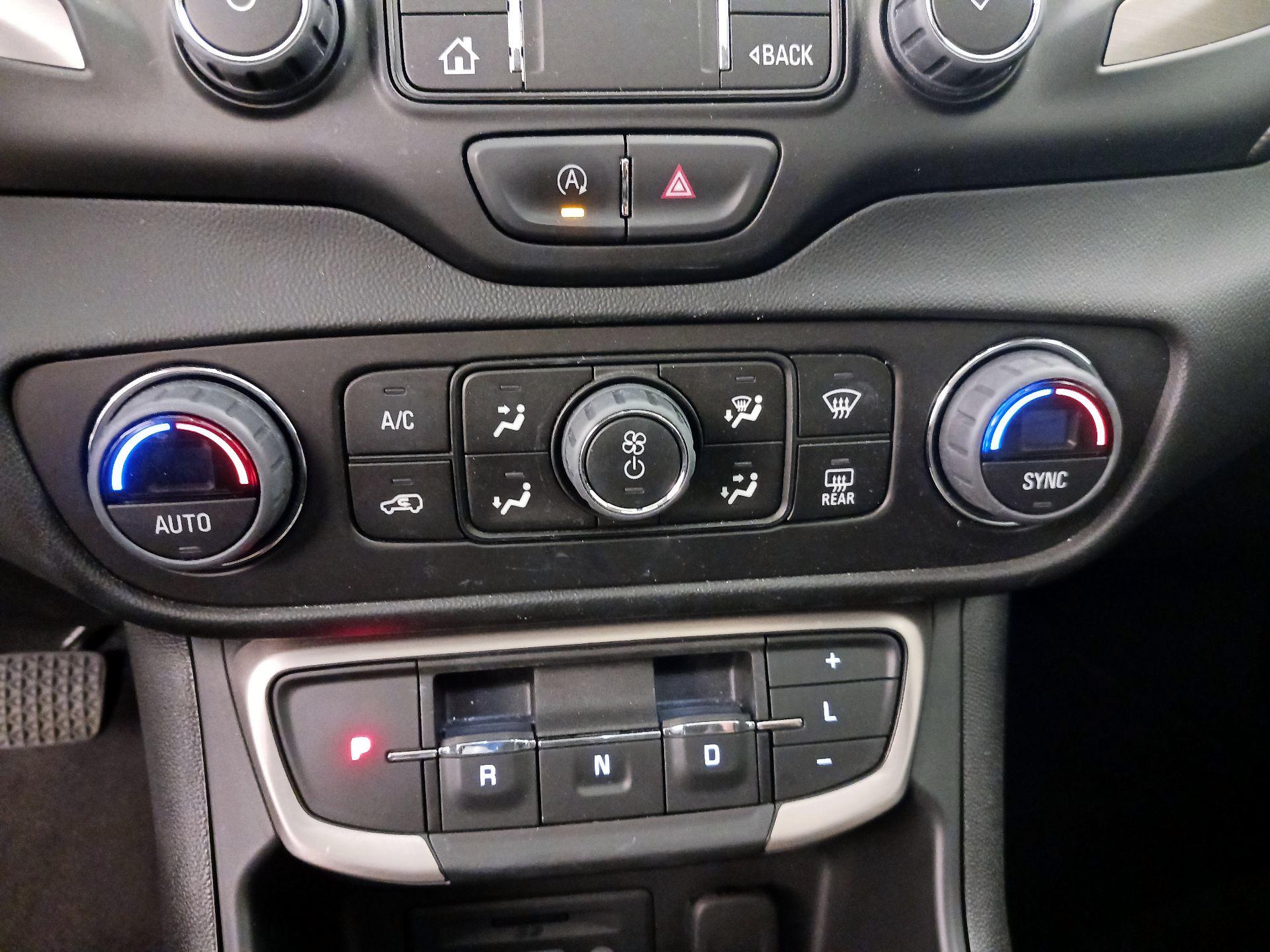 Thumbnail: 2023 GMC Terrain - 17