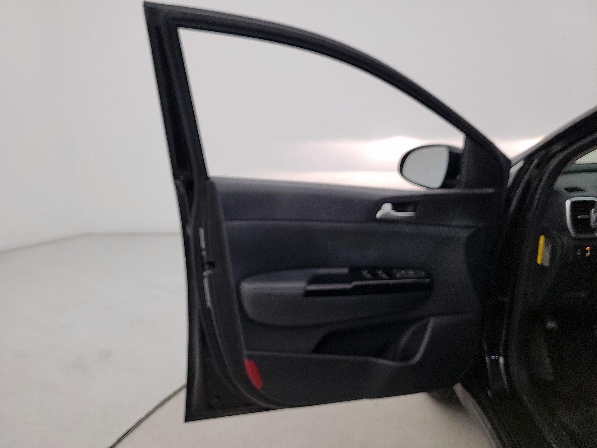 Thumbnail: 2018 Kia Sportage - 12