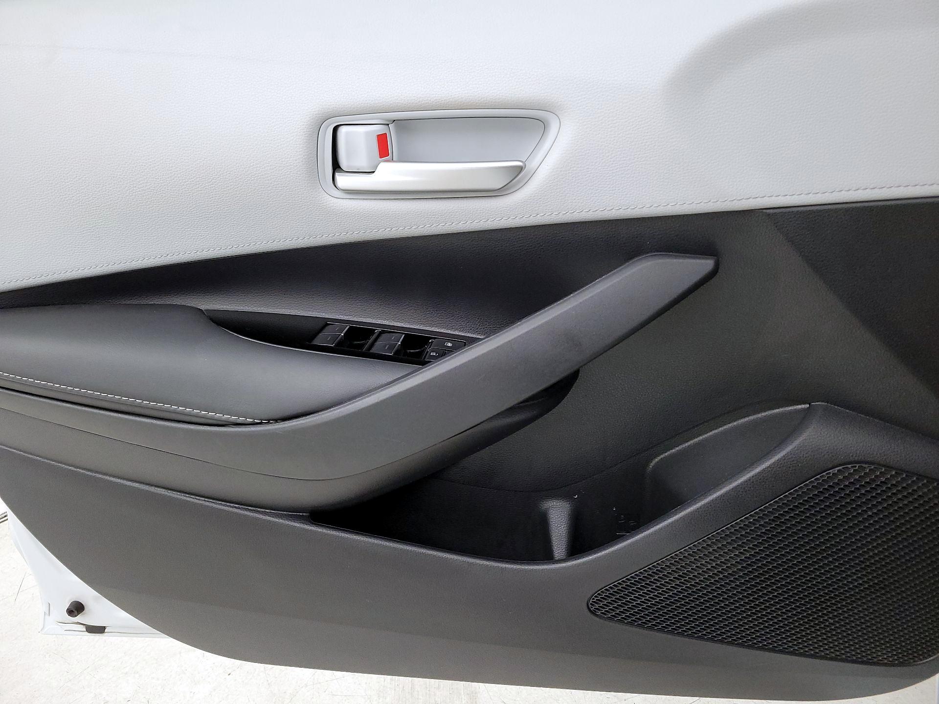 Thumbnail: 2021 Toyota Corolla - 12