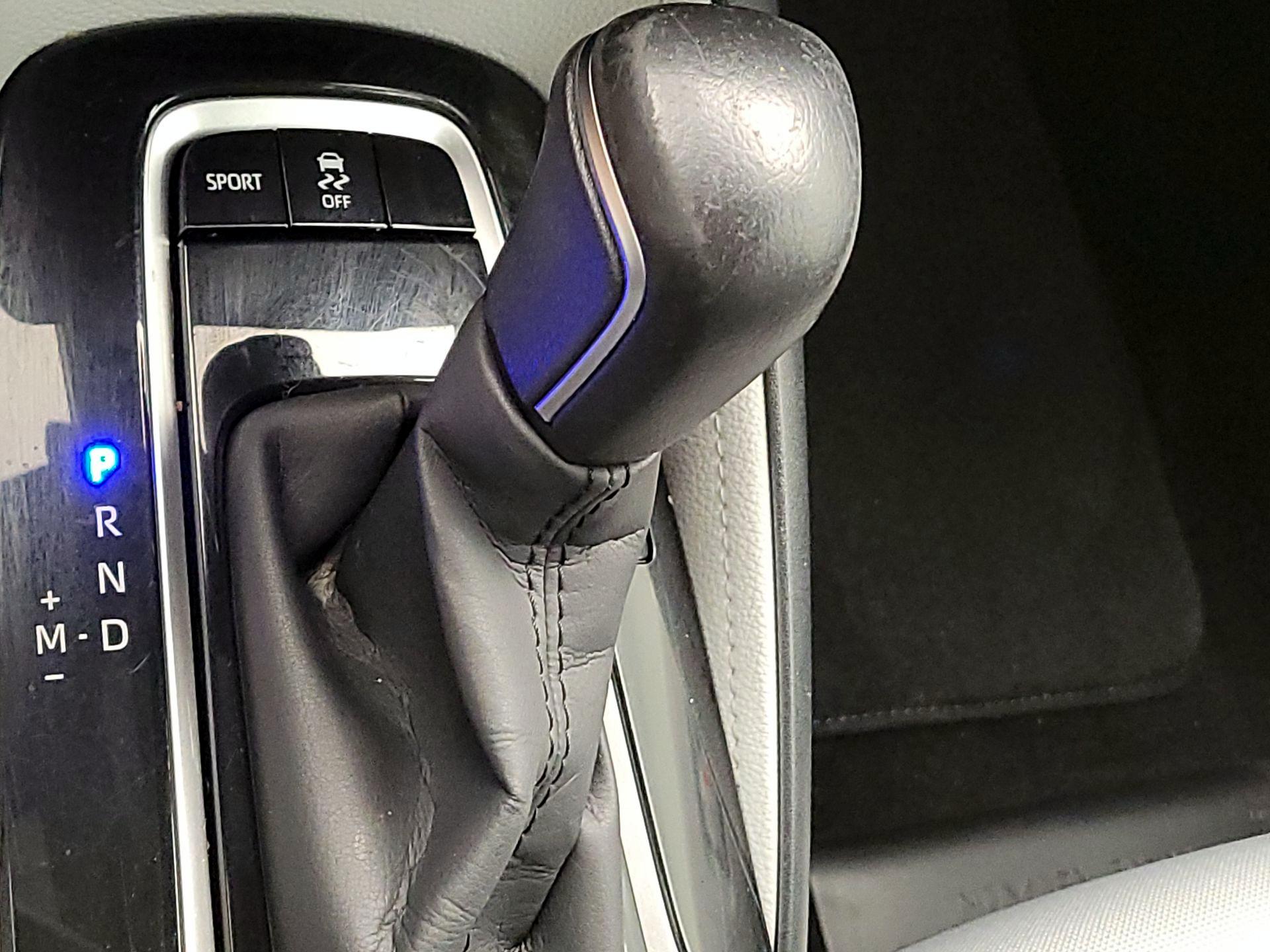 Thumbnail: 2021 Toyota Corolla - 18