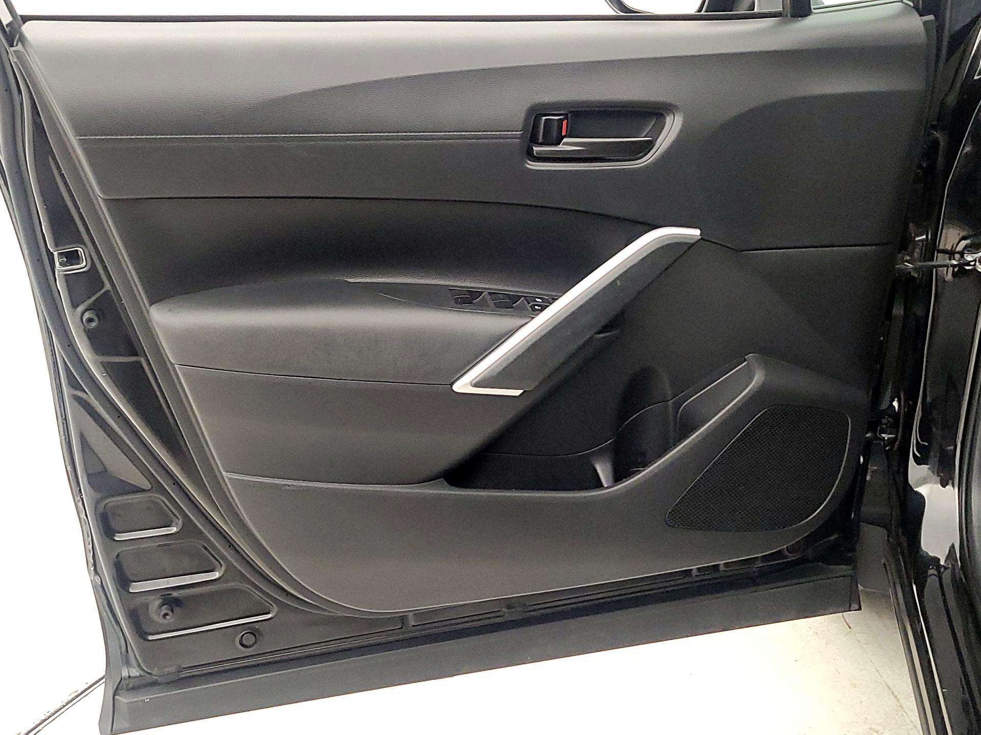 Thumbnail: 2022 Toyota Corolla Cross - 12