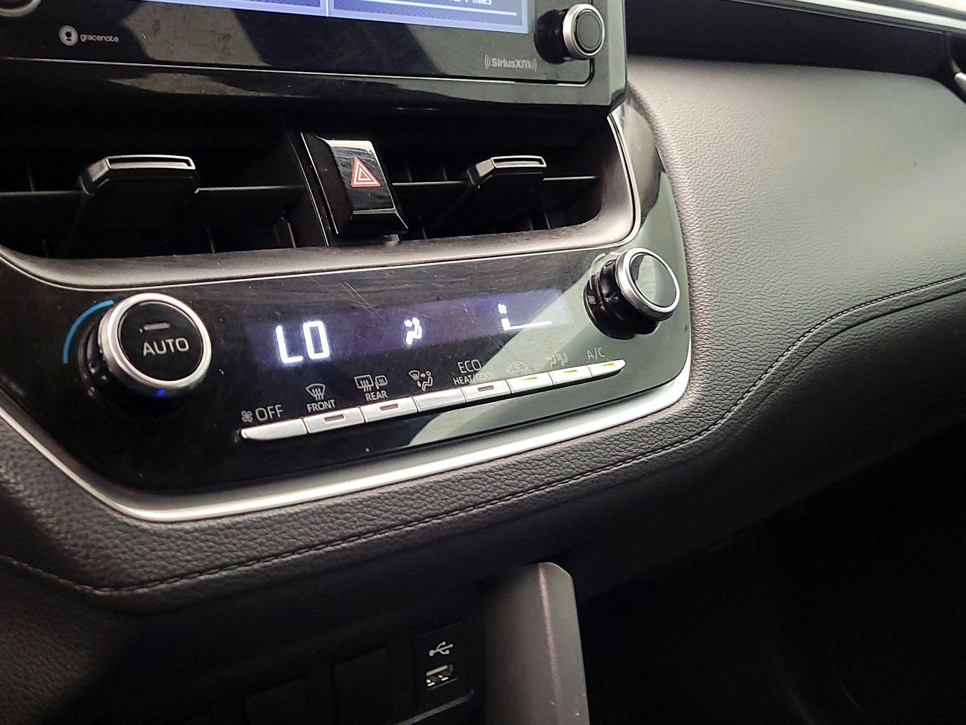 Thumbnail: 2022 Toyota Corolla Cross - 16