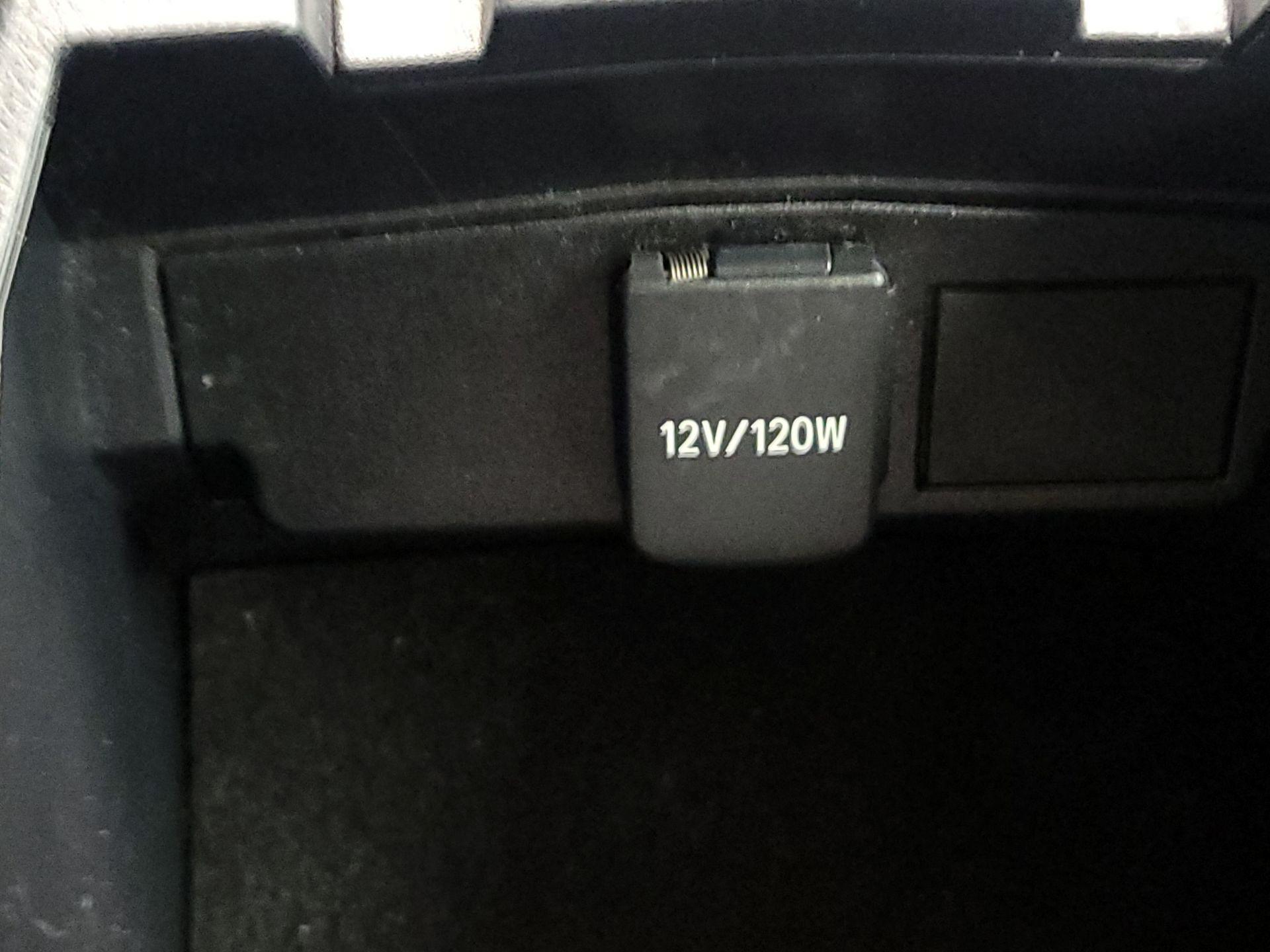 Thumbnail: 2022 Toyota Corolla Cross - 18