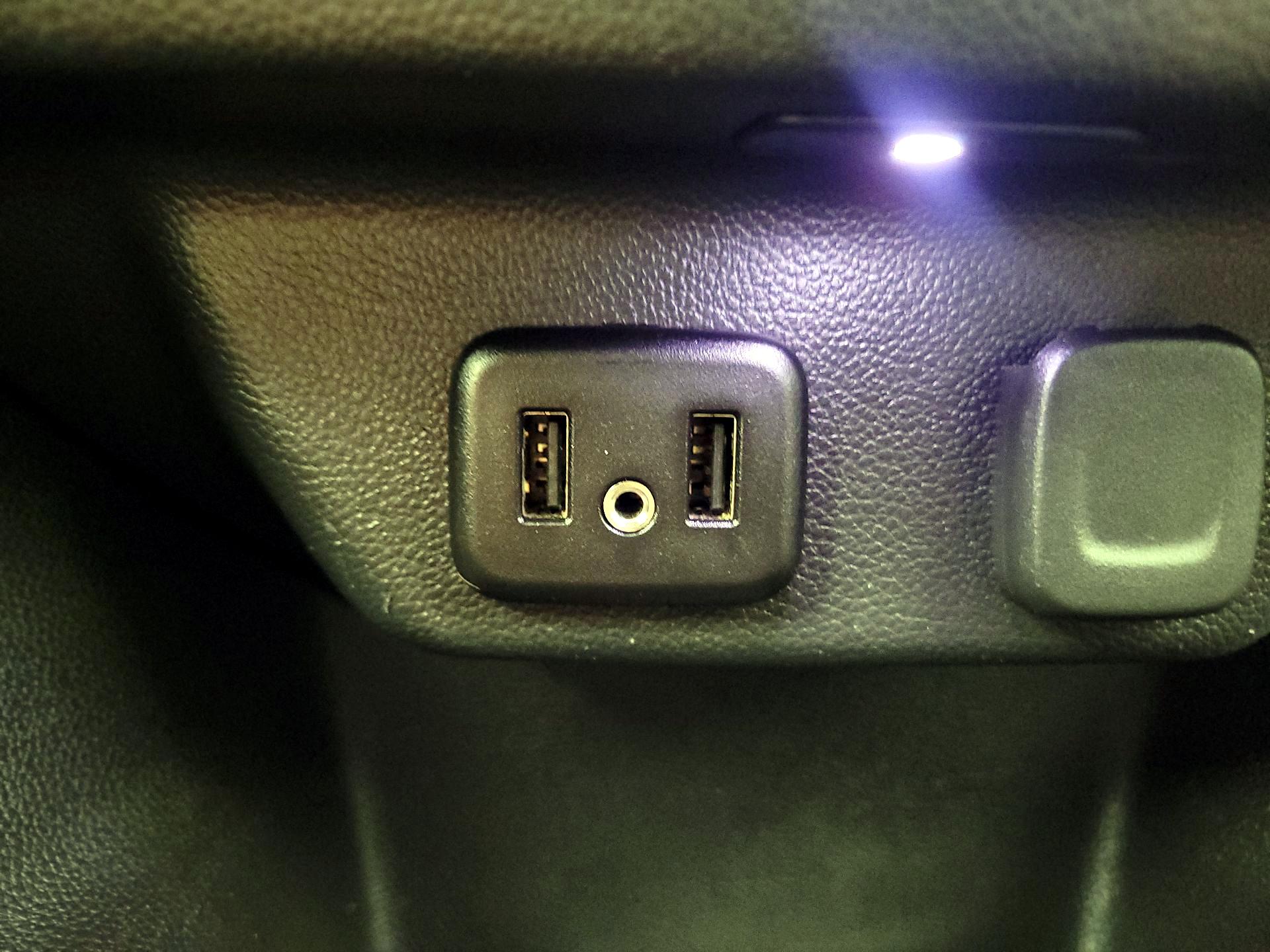 Thumbnail: 2019 Chevrolet Traverse - 18