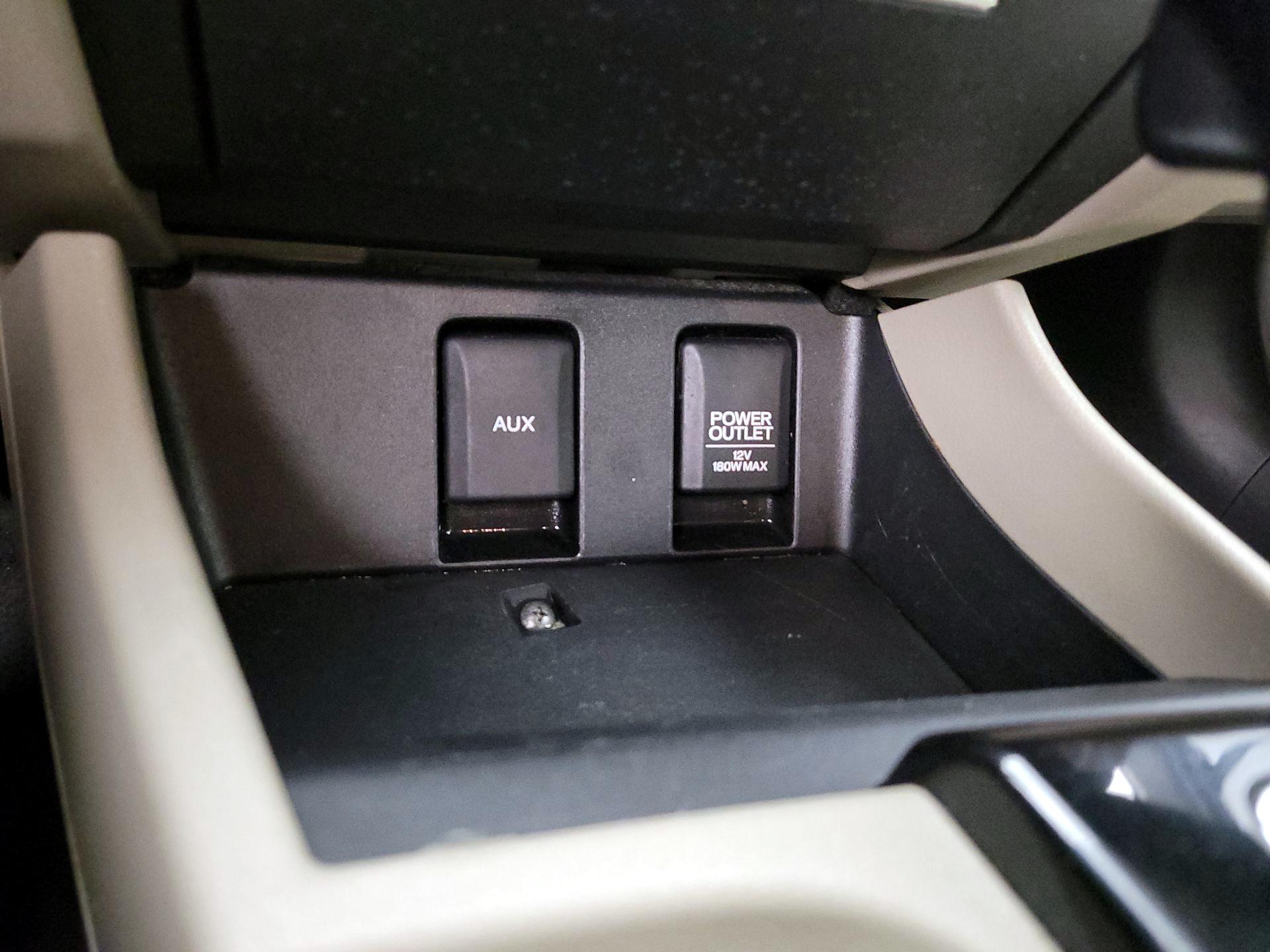 Thumbnail: 2015 Honda Civic - 18