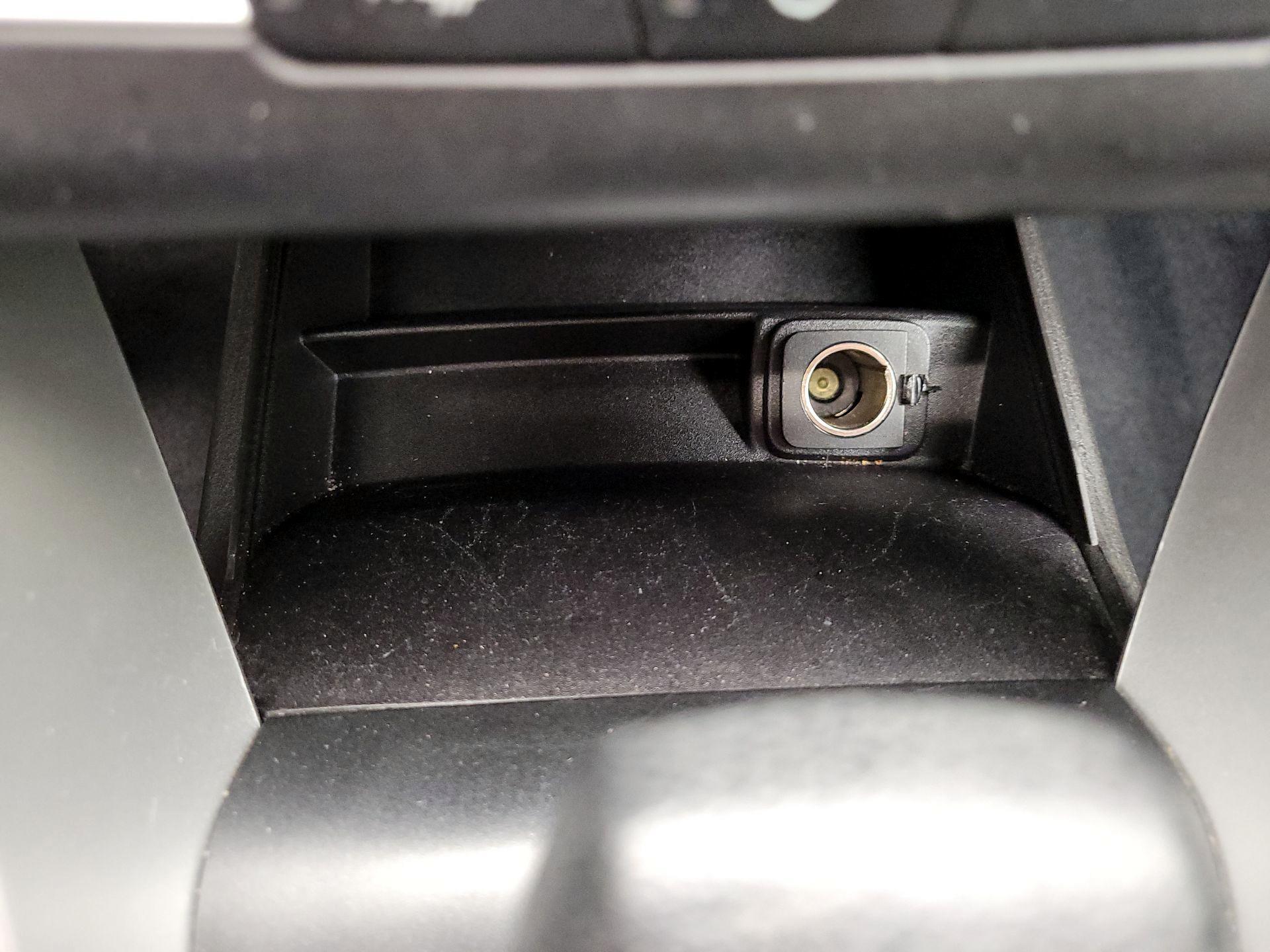 Thumbnail: 2016 Ford Fusion - 19