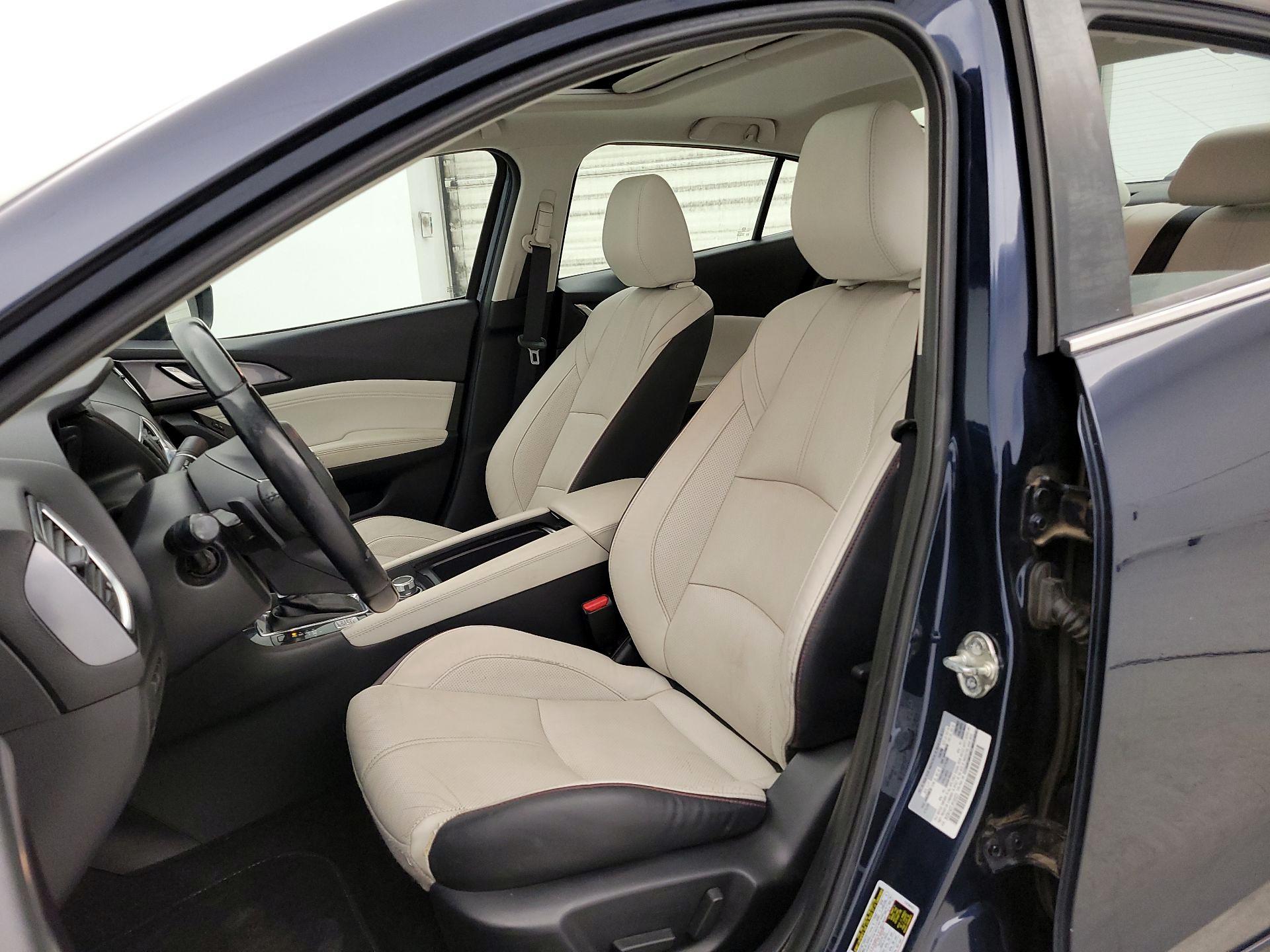 Thumbnail: 2018 Mazda Mazda3 - 11