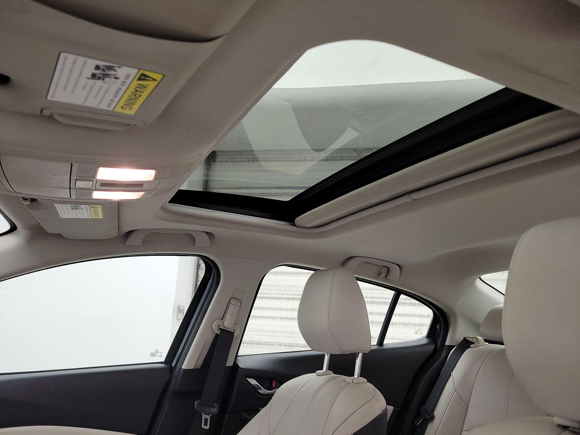 Thumbnail: 2018 Mazda Mazda3 - 19